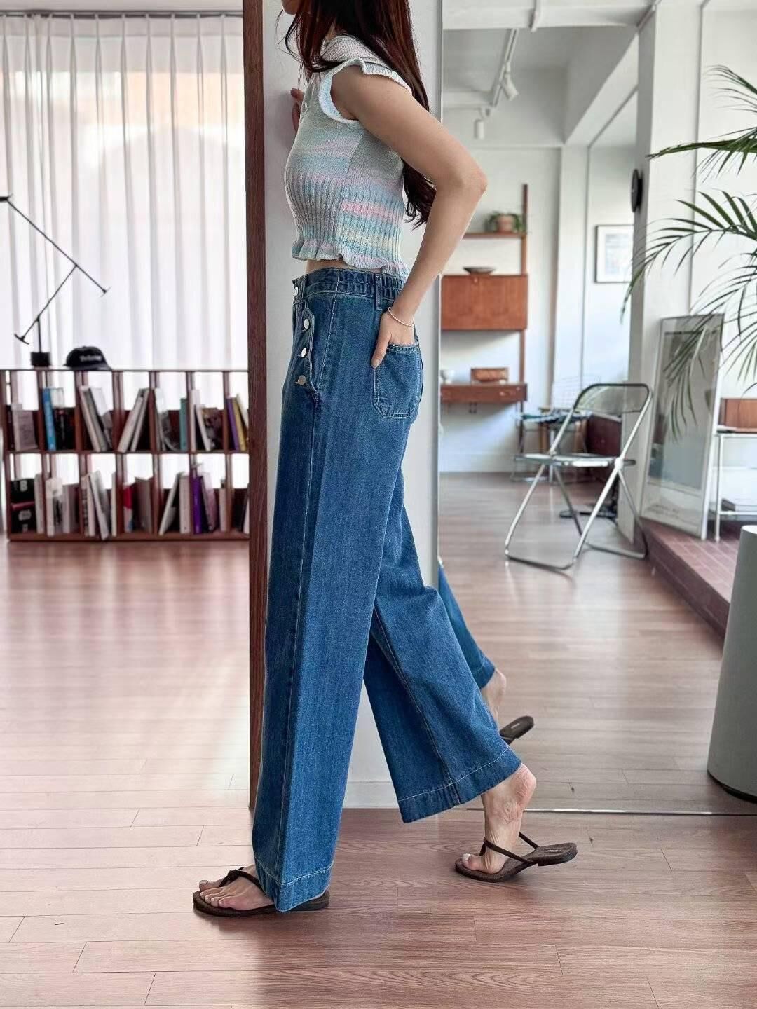 AA82 雙袋有3粒鈕扣牛仔褲，