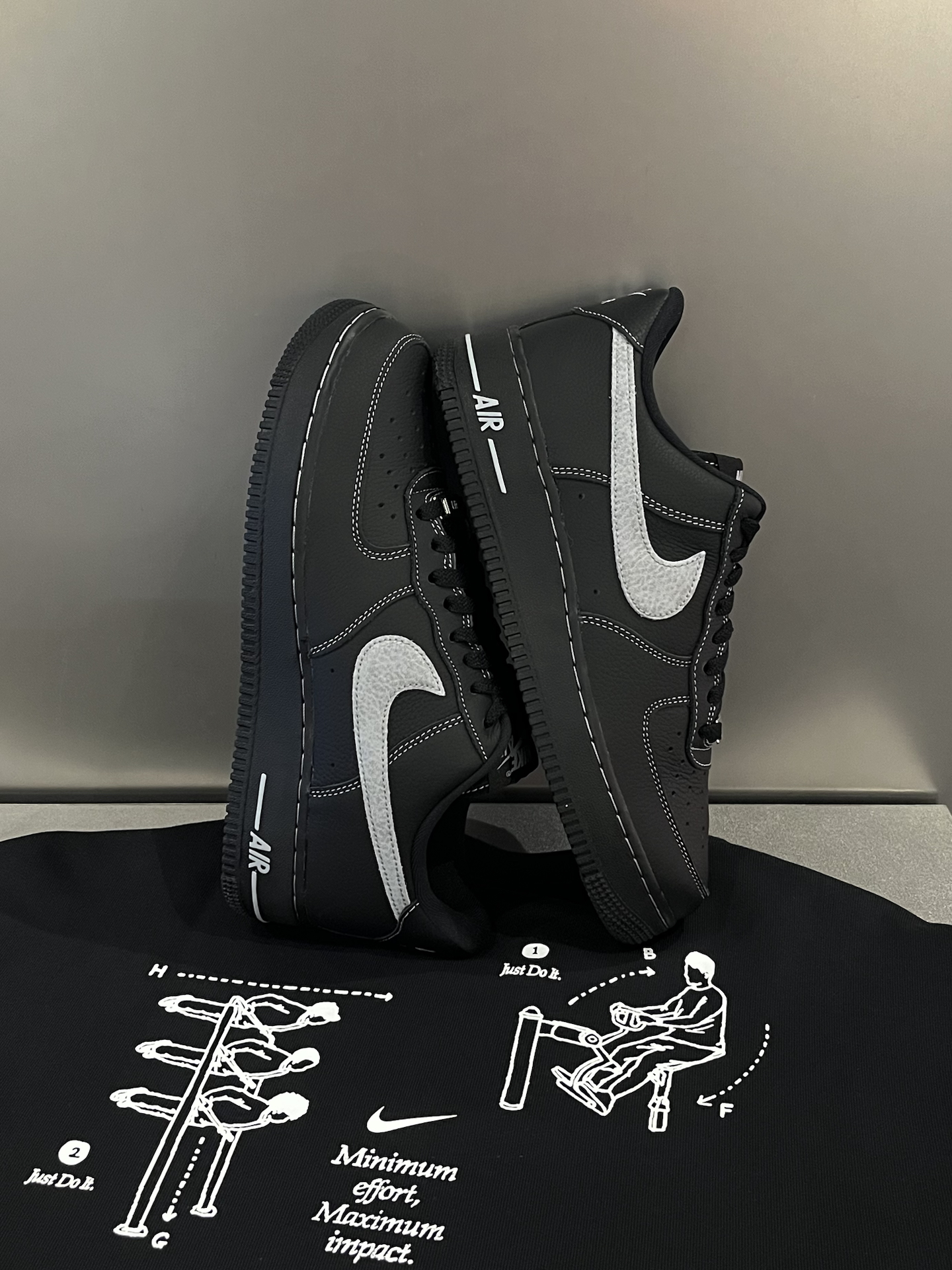 代購-Nike Air Force 1 銀色swoosh 點綴 白車線 黑色 男女同款HQ2037-006