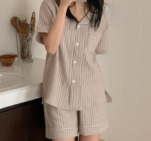 JUUNEEDU直條紋睡衣(灰色)