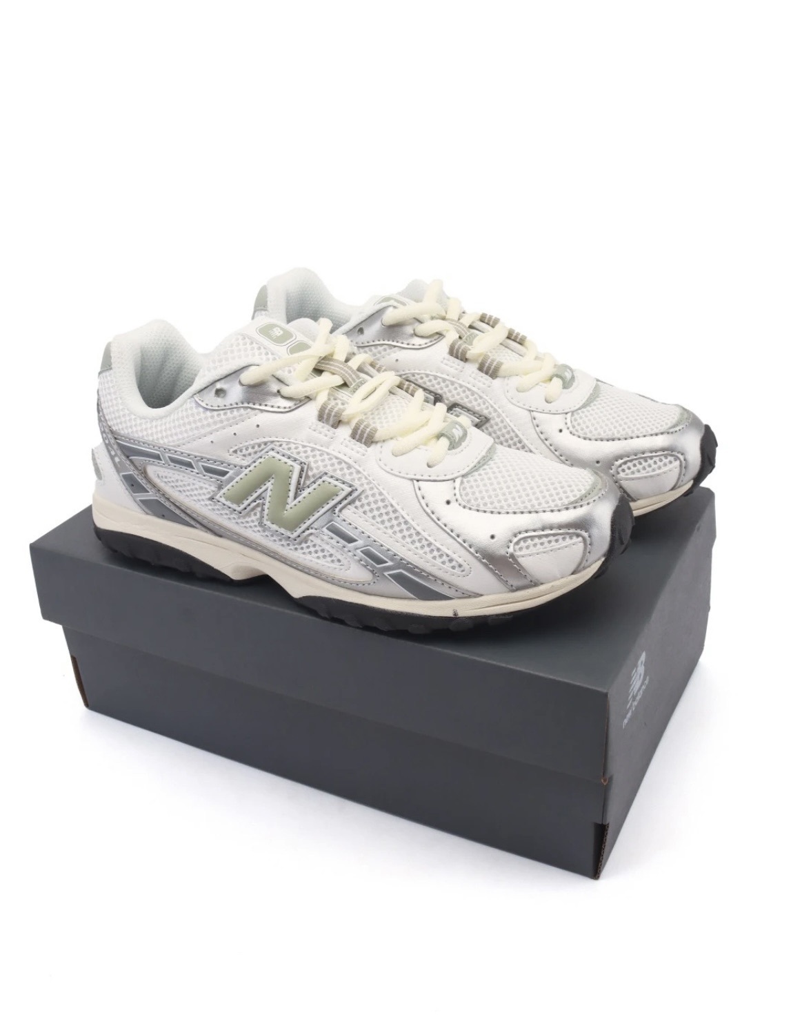 New Balance 204L 銀白 Miu風 薄底鞋 復古 運動鞋 休閒鞋 U204LSWB