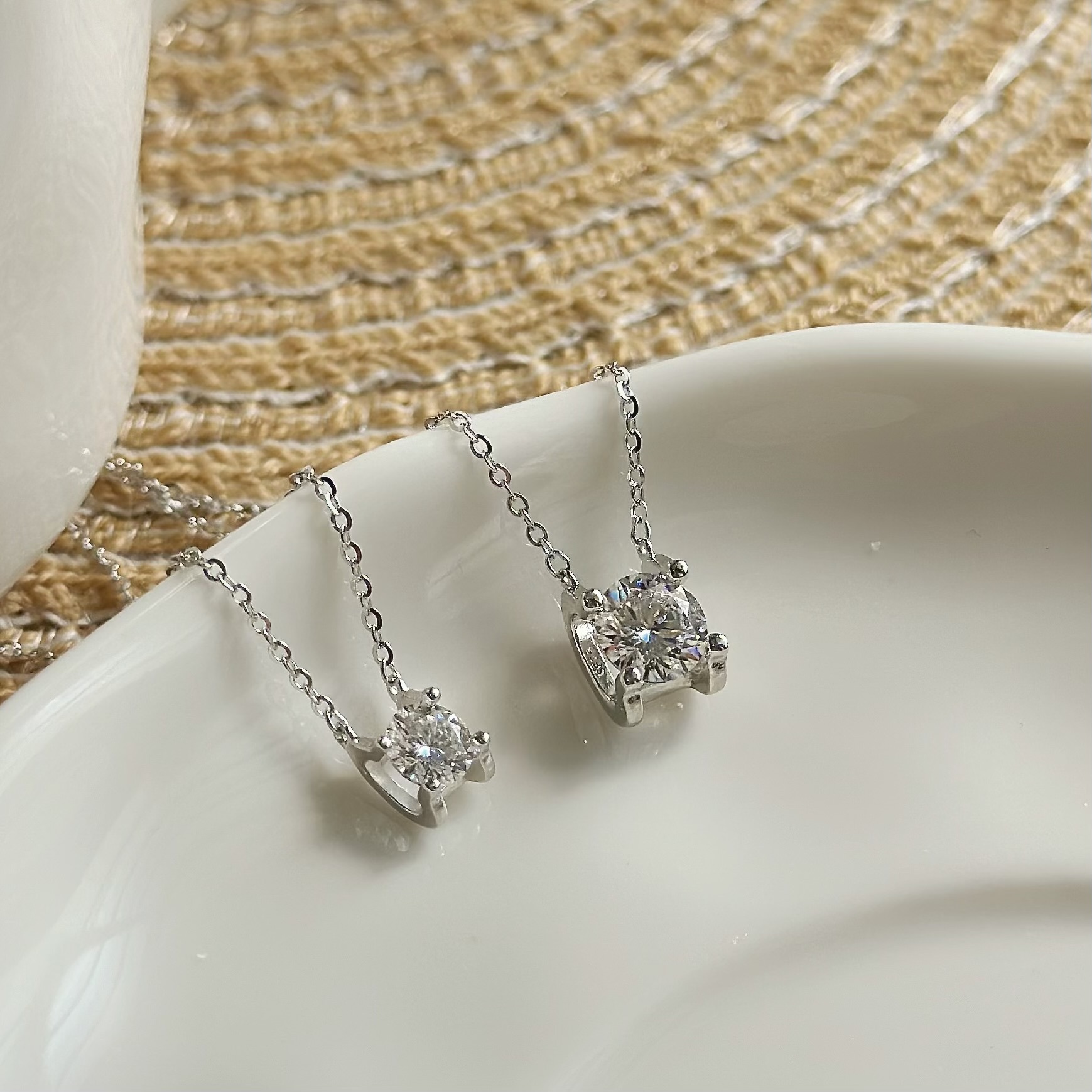 G120【輕奢】大款立體莫桑單鑽純銀鎖骨鏈