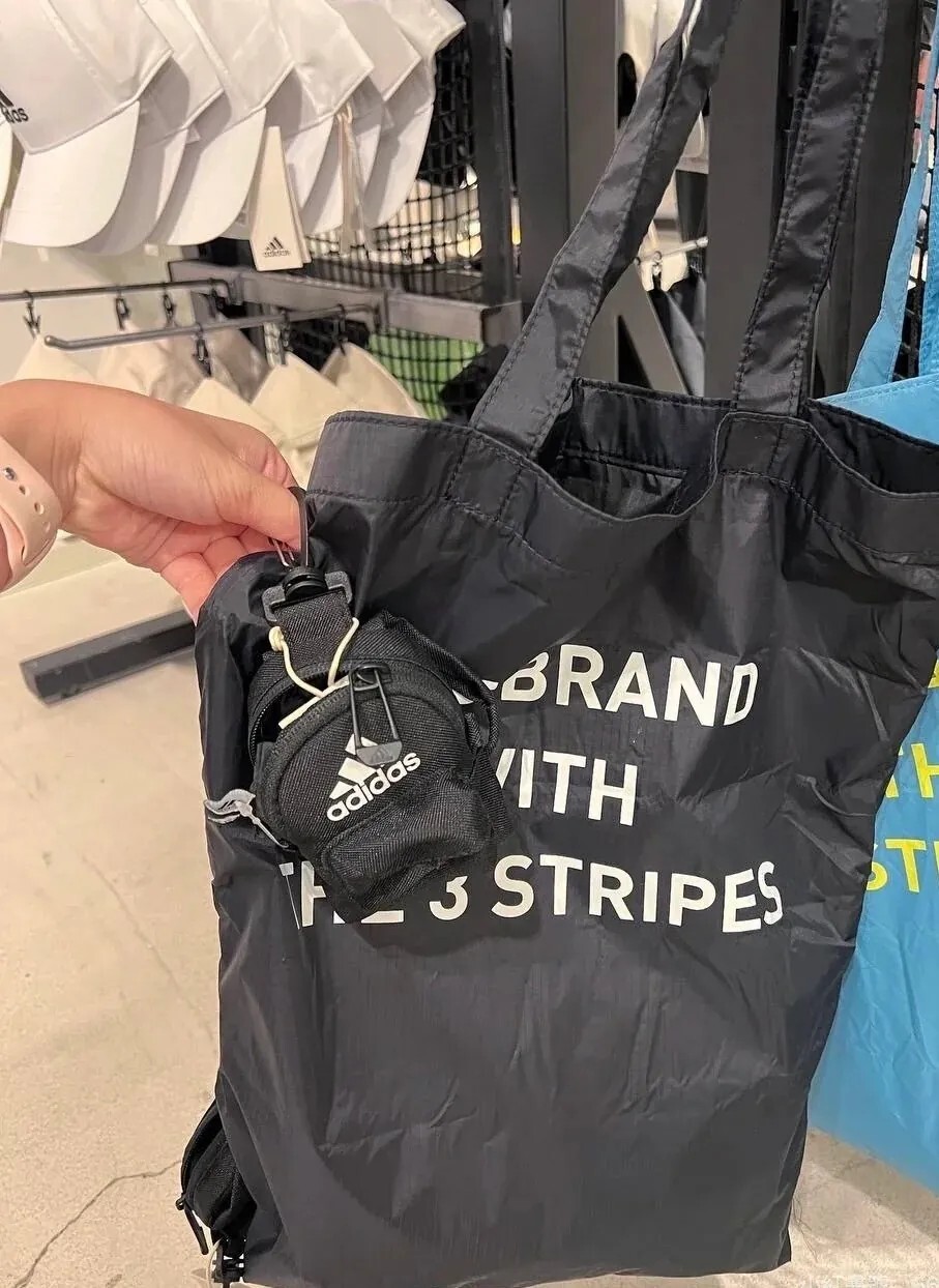 【預購】J0912905 Adidas  黑色迷你背包+環保袋（日本限定）BUZ87
