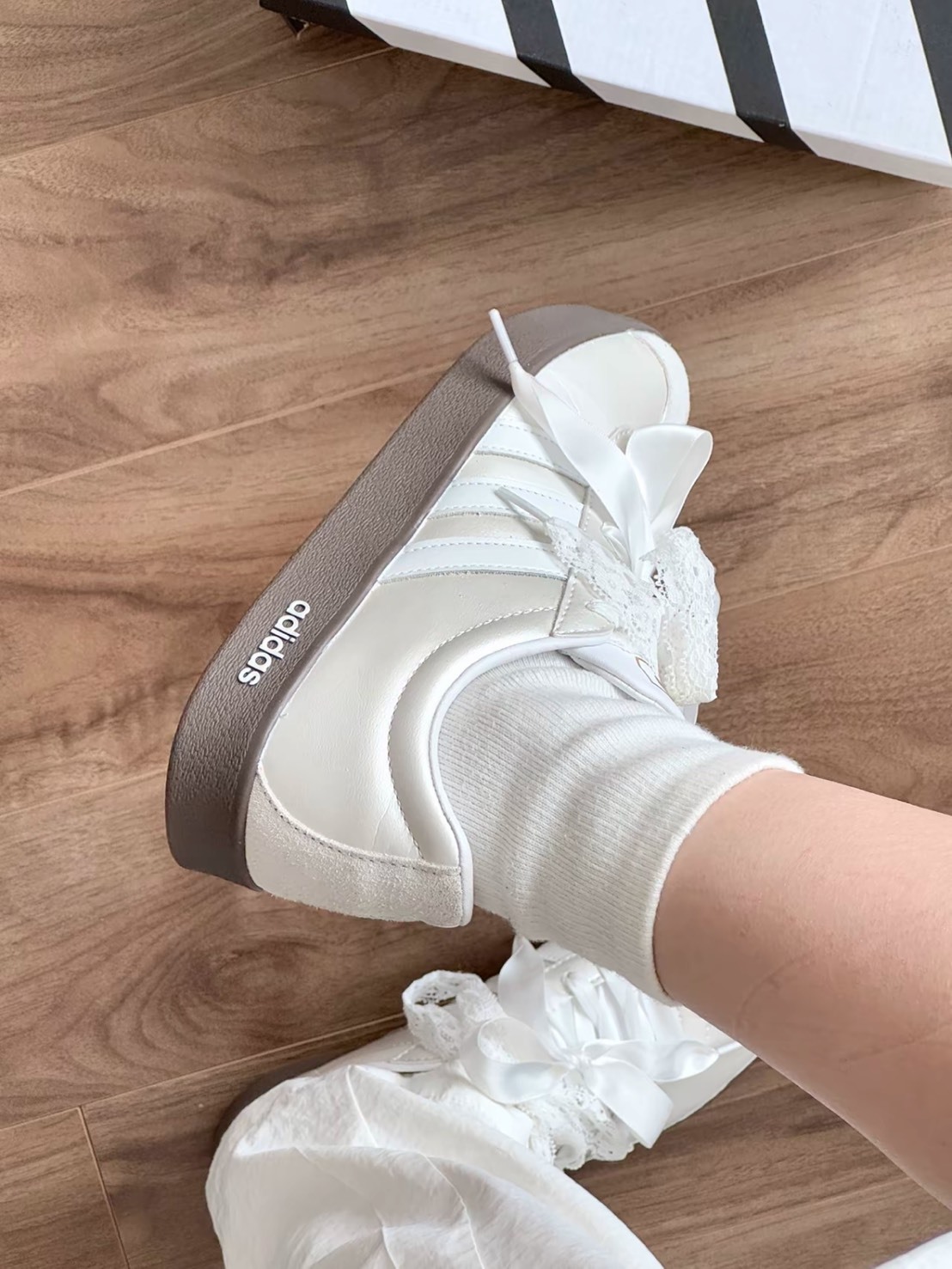 <特殊訂製款>ADIDAS NEO COURT VL 蝴蝶結 蕾絲 白銀