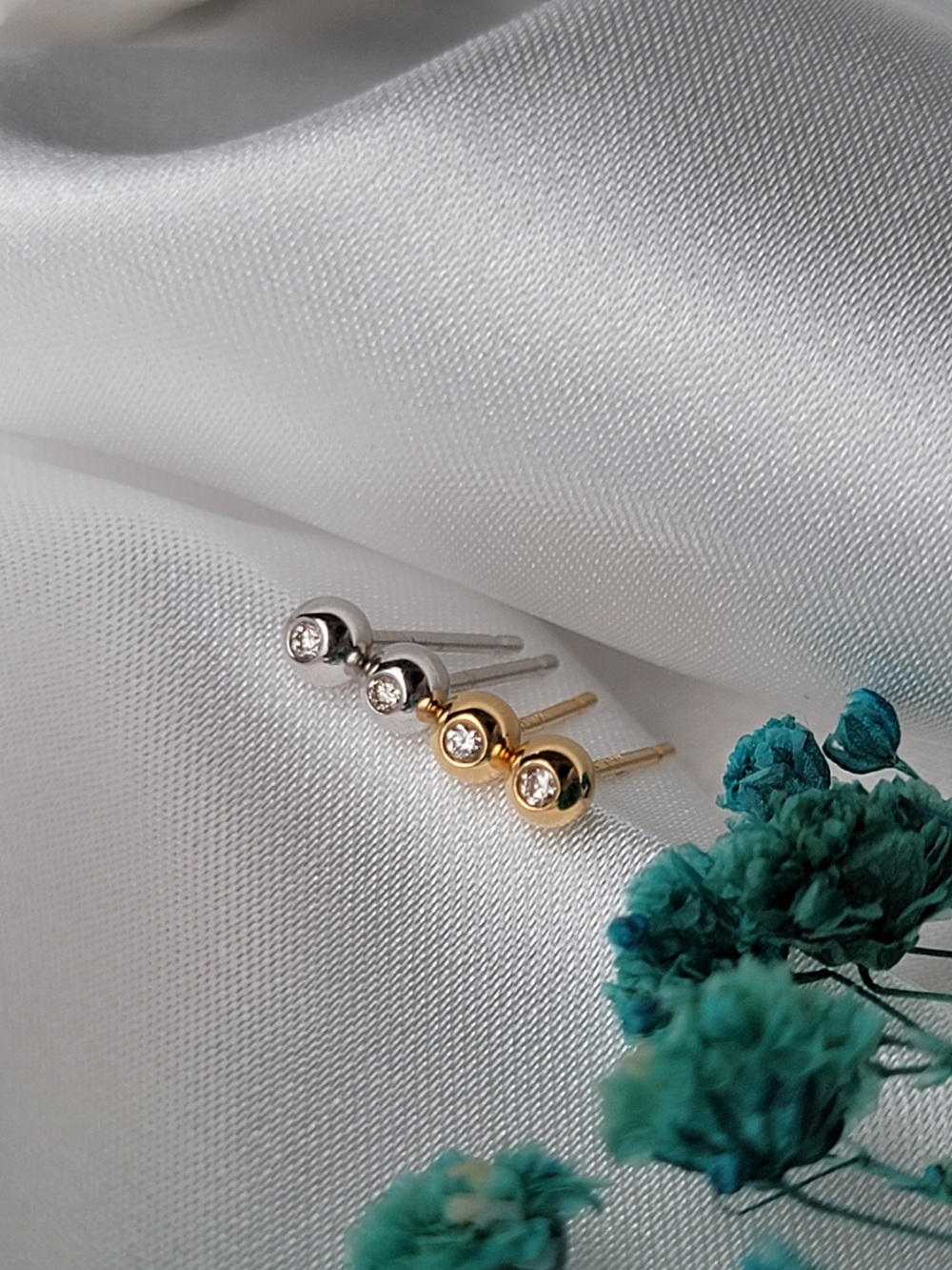 【me.luxe】K18小燈泡鑽石1分耳環