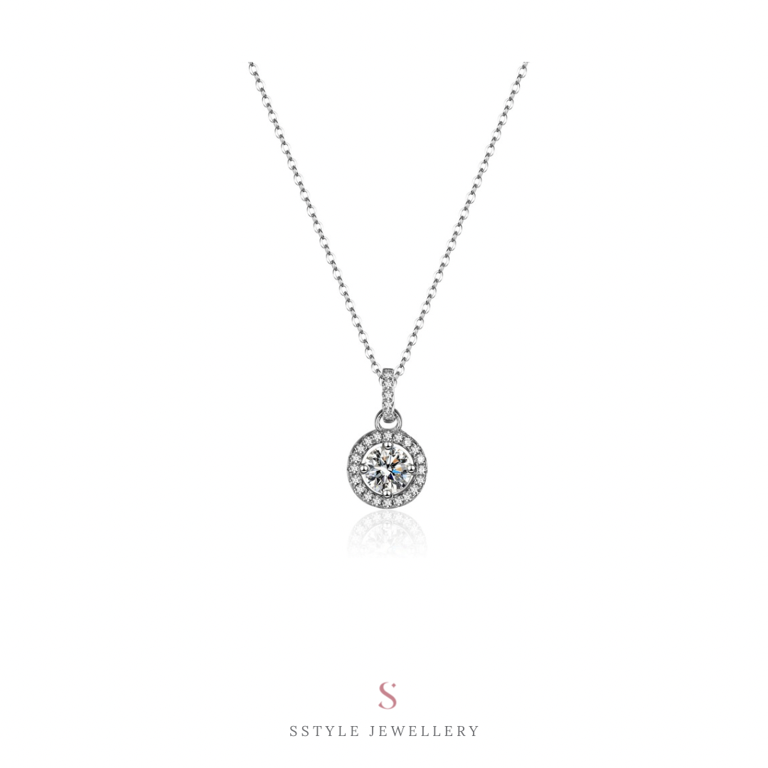 Nora moissanite necklace
