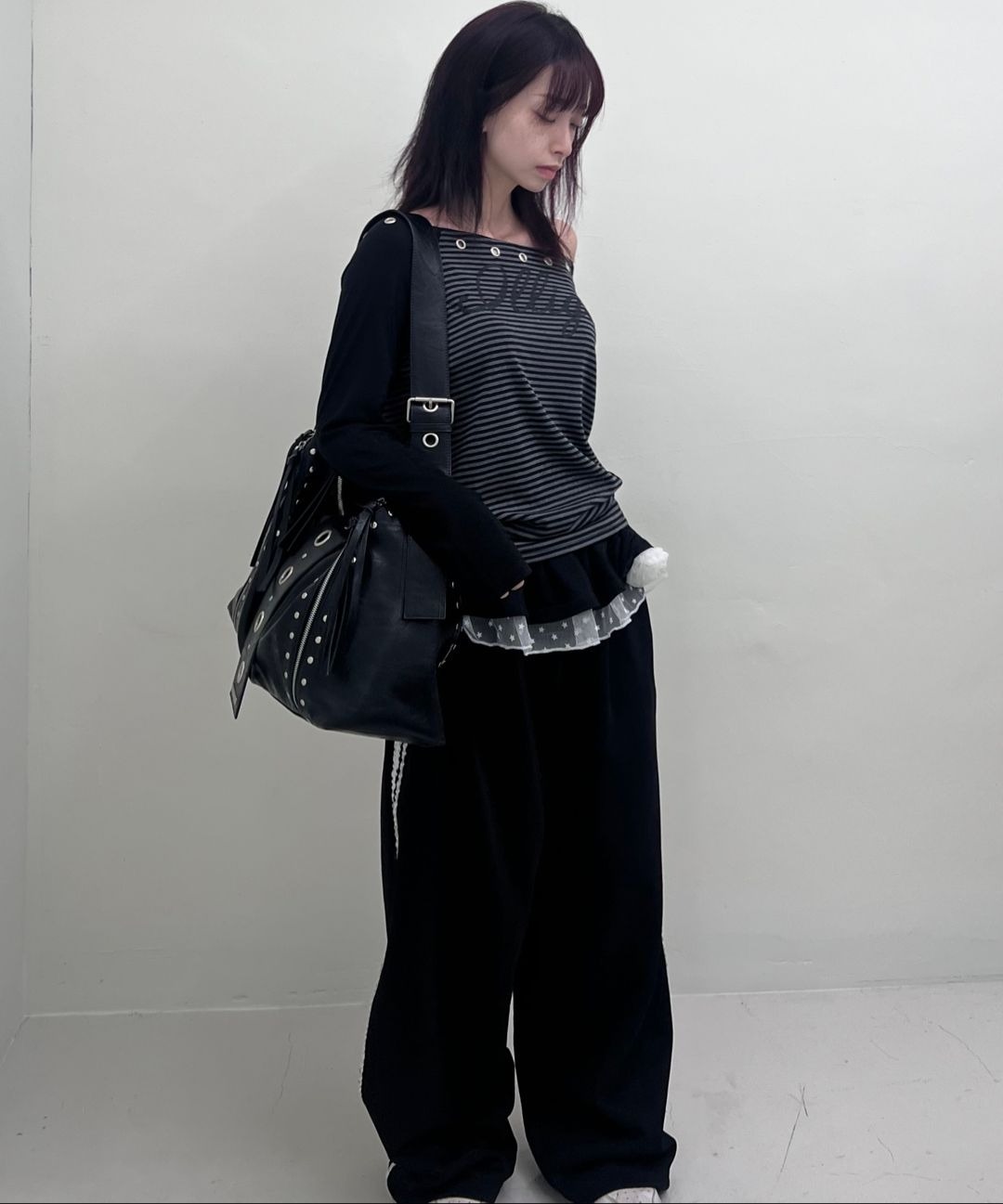 ILLIGO) Riff eyelet big shoulder bag - 3col