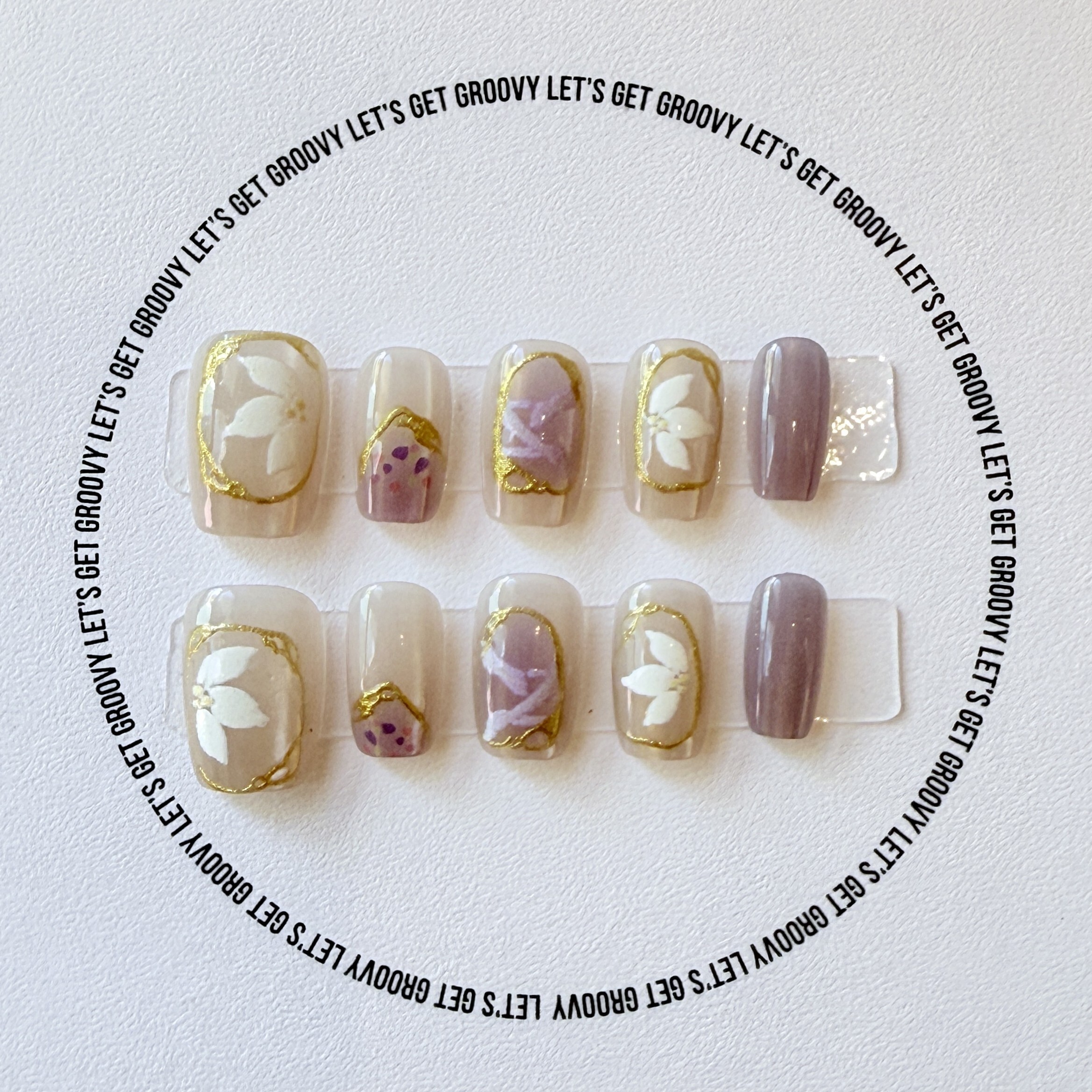 Slay ︳Elegant Light Purple。Golden Line White Floral