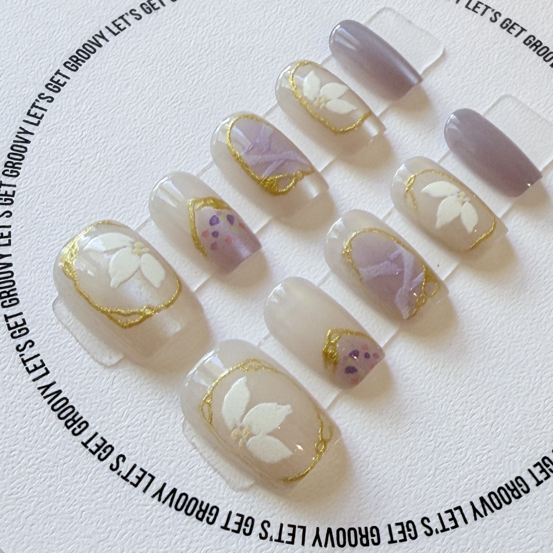 Slay ︳Elegant Light Purple。Golden Line White Floral