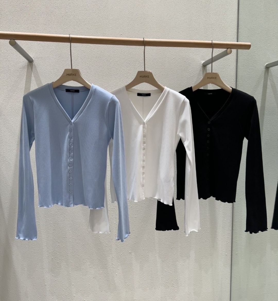 木耳邊V領排釦外套