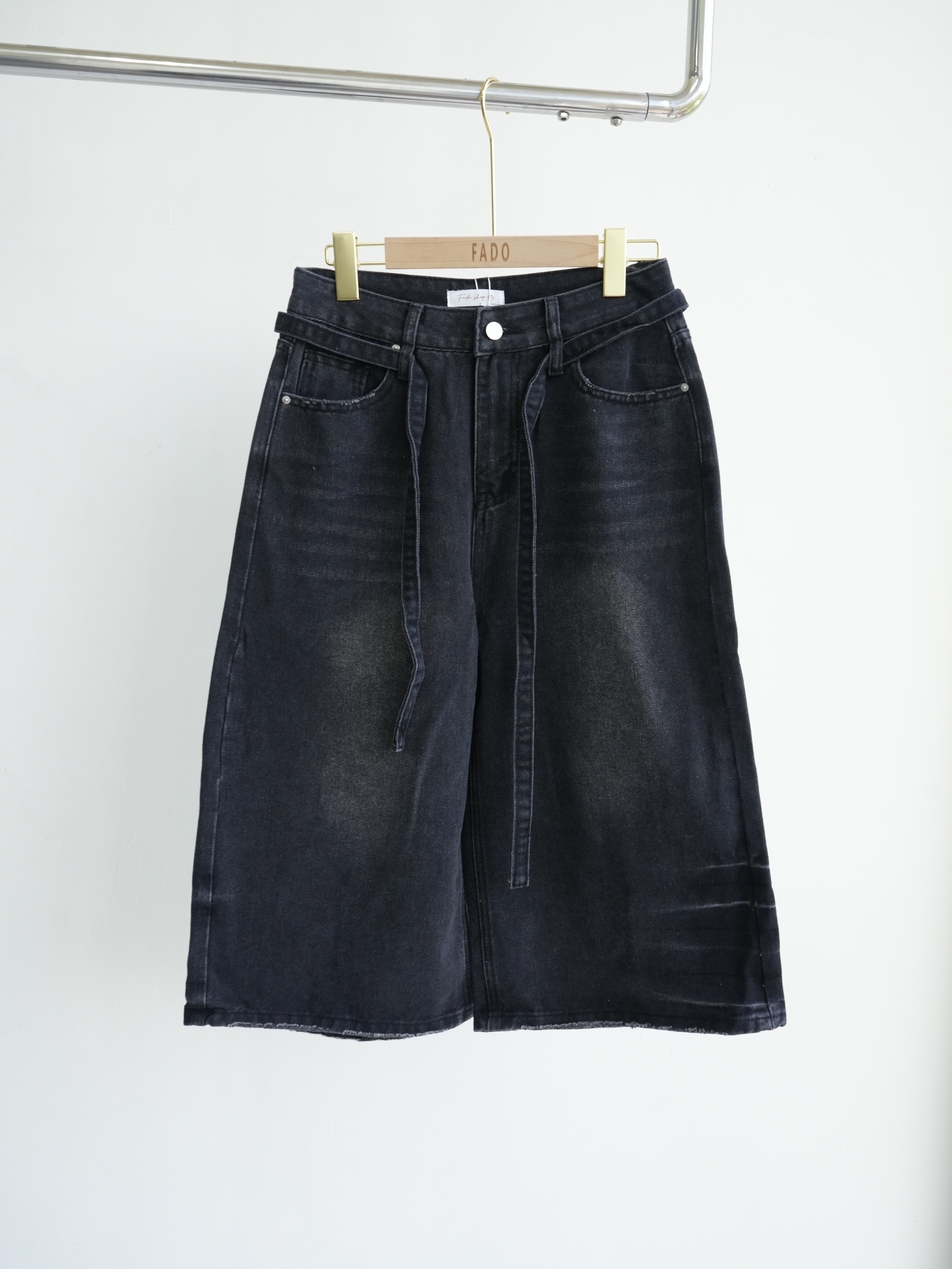 法朵Fado shop｜美式復古附綁帶刷白牛仔七分褲 2523002 二色 S-XL