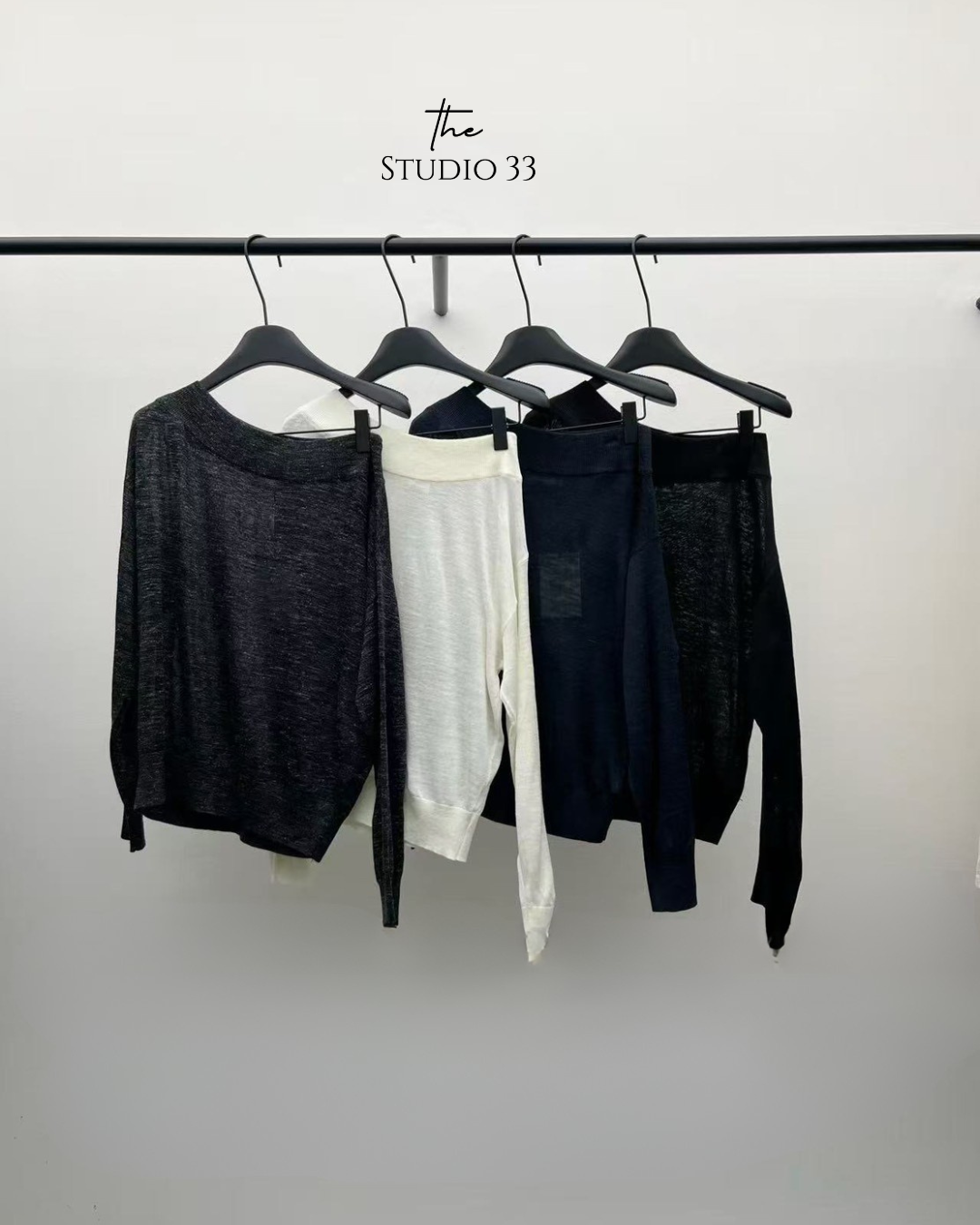 Nellie&Co.絕美斜肩露肩針織衫