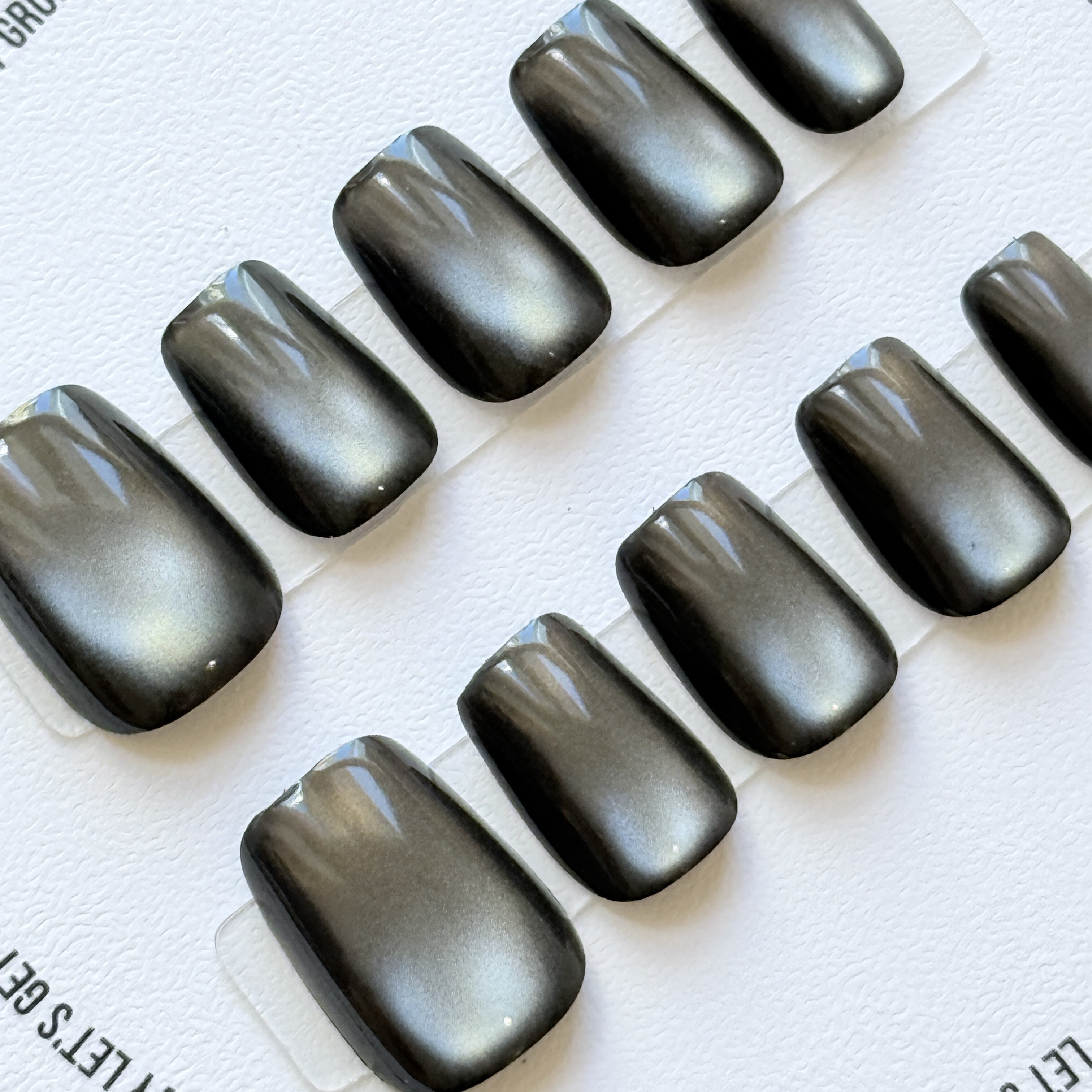 Slay ︳Black Diamond Cat Eye