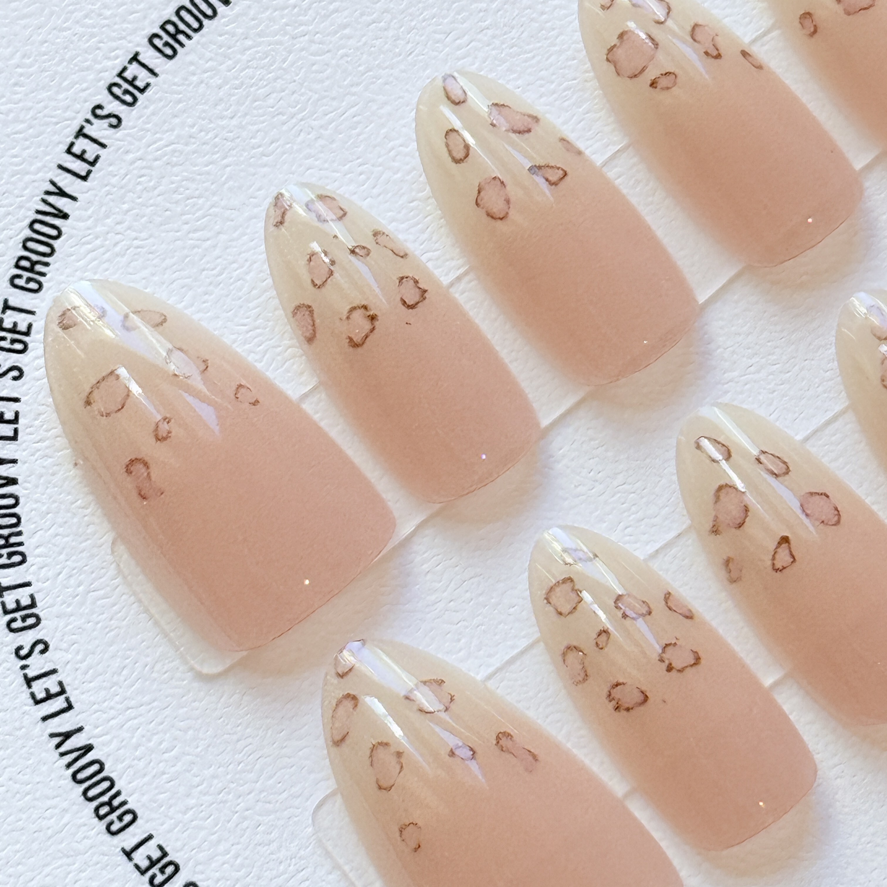 Slay ︳Pastel Pink Leopard Pattern。Almond Shape