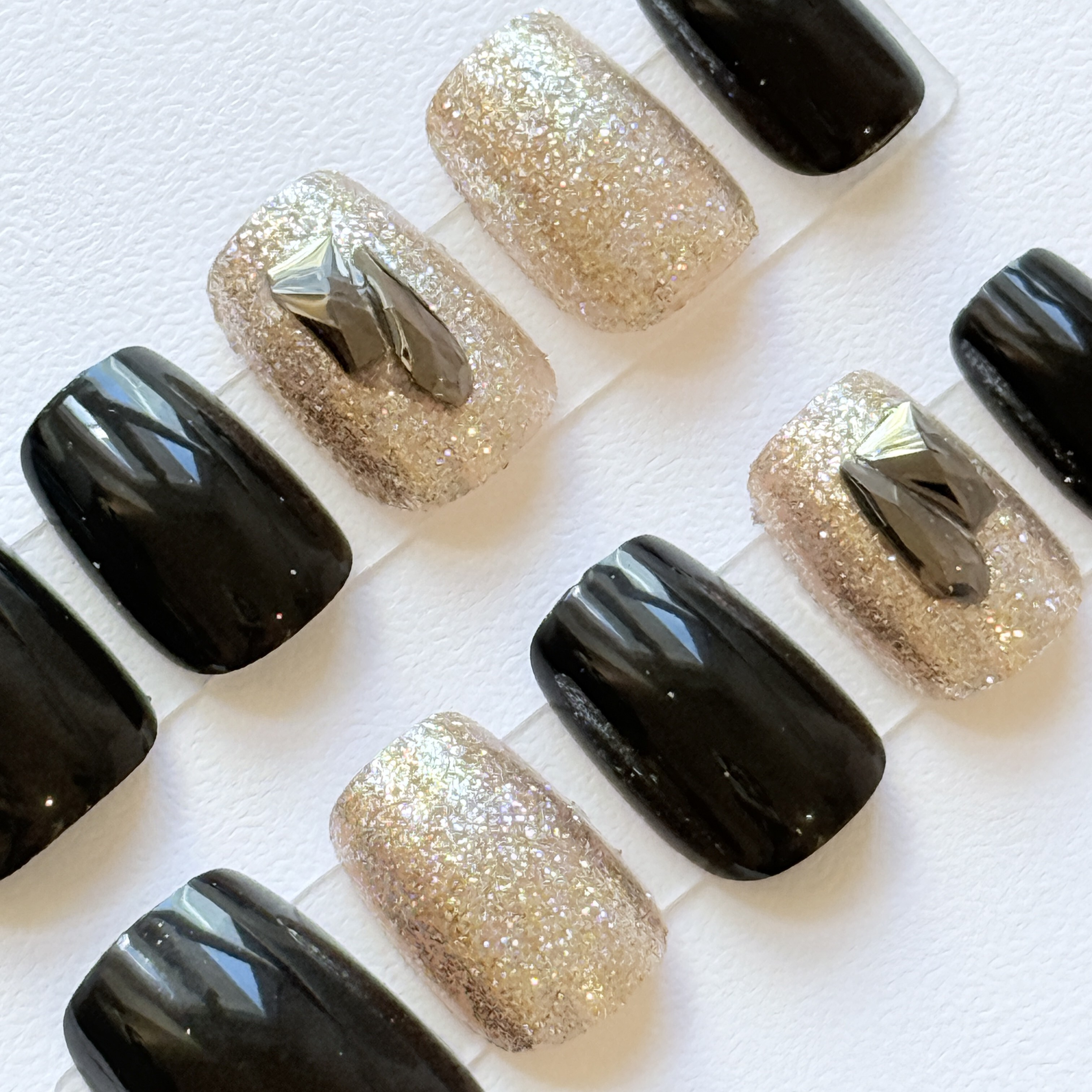 Slay ︳Plain Black Golden Sand。Diamond Shape Charms