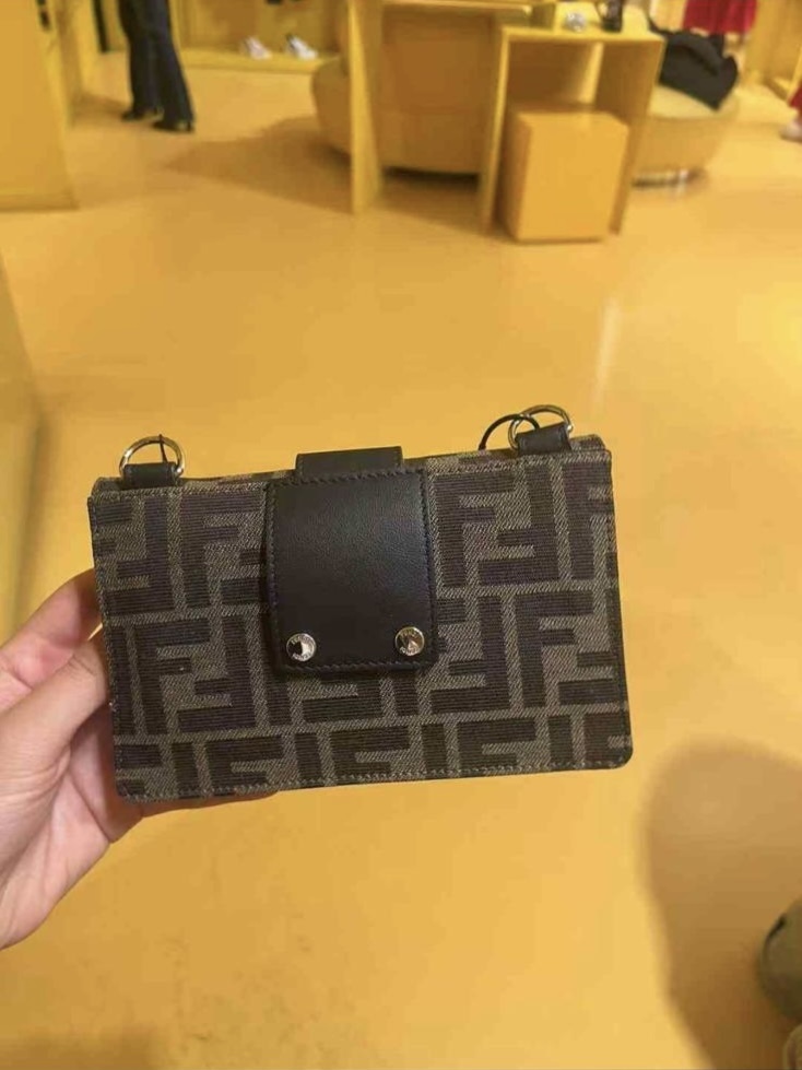 Outlet Fendi Flap Pouch