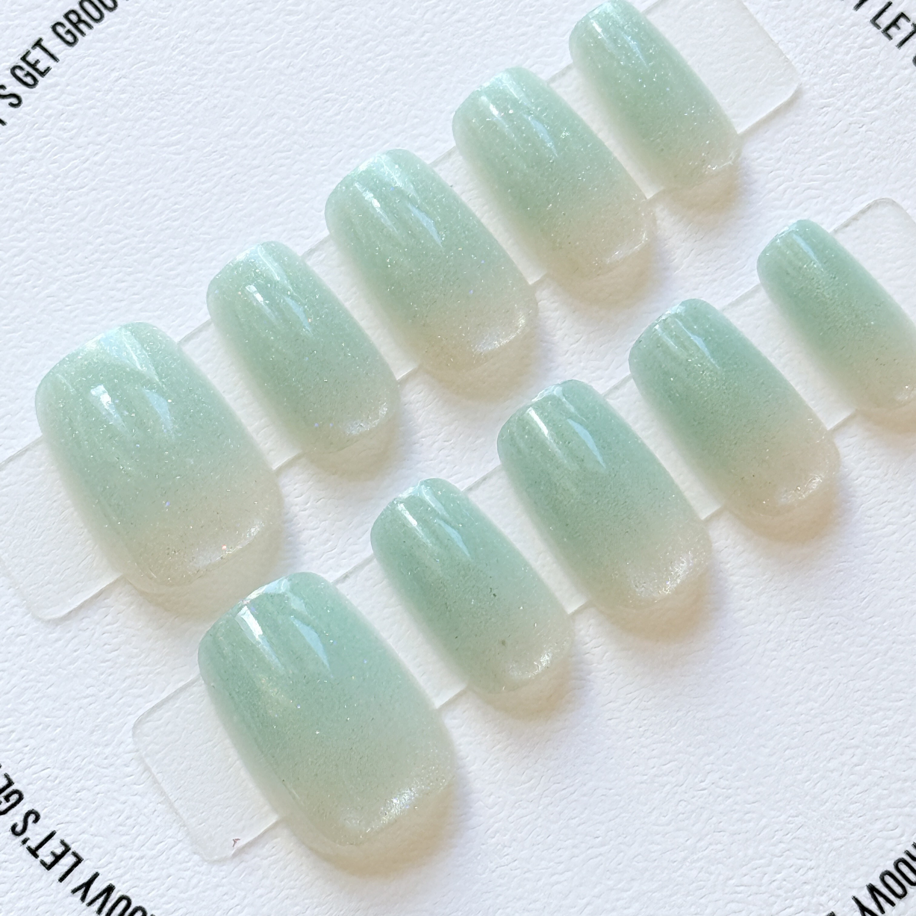 Slay ︳Gradient Light Green Lake