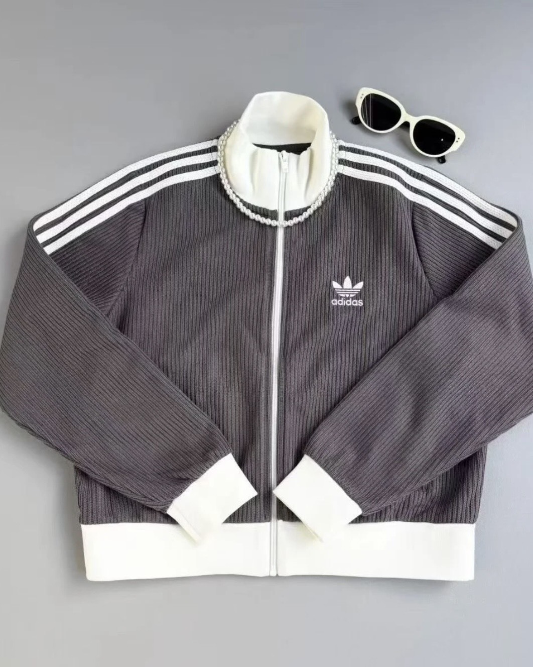 ADIDAS 華夫格短版針織運動外套 奶咖棕