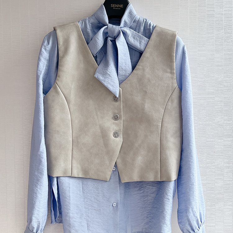 莫代爾質感高領衫