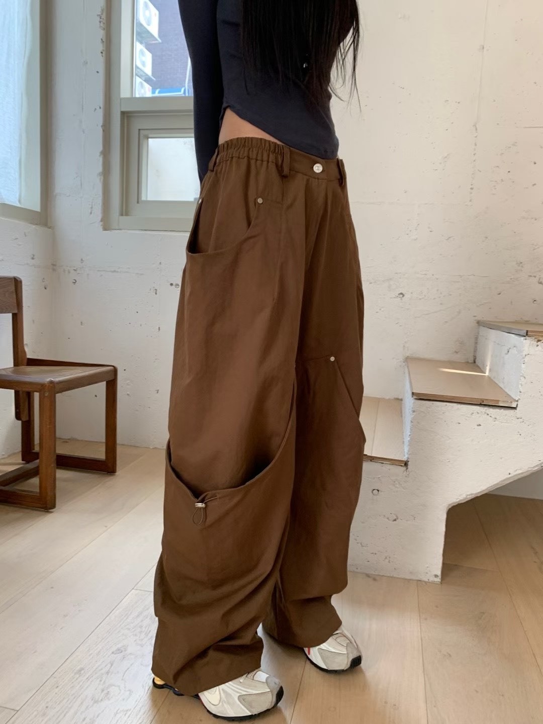 束口垂口袋休閒長褲