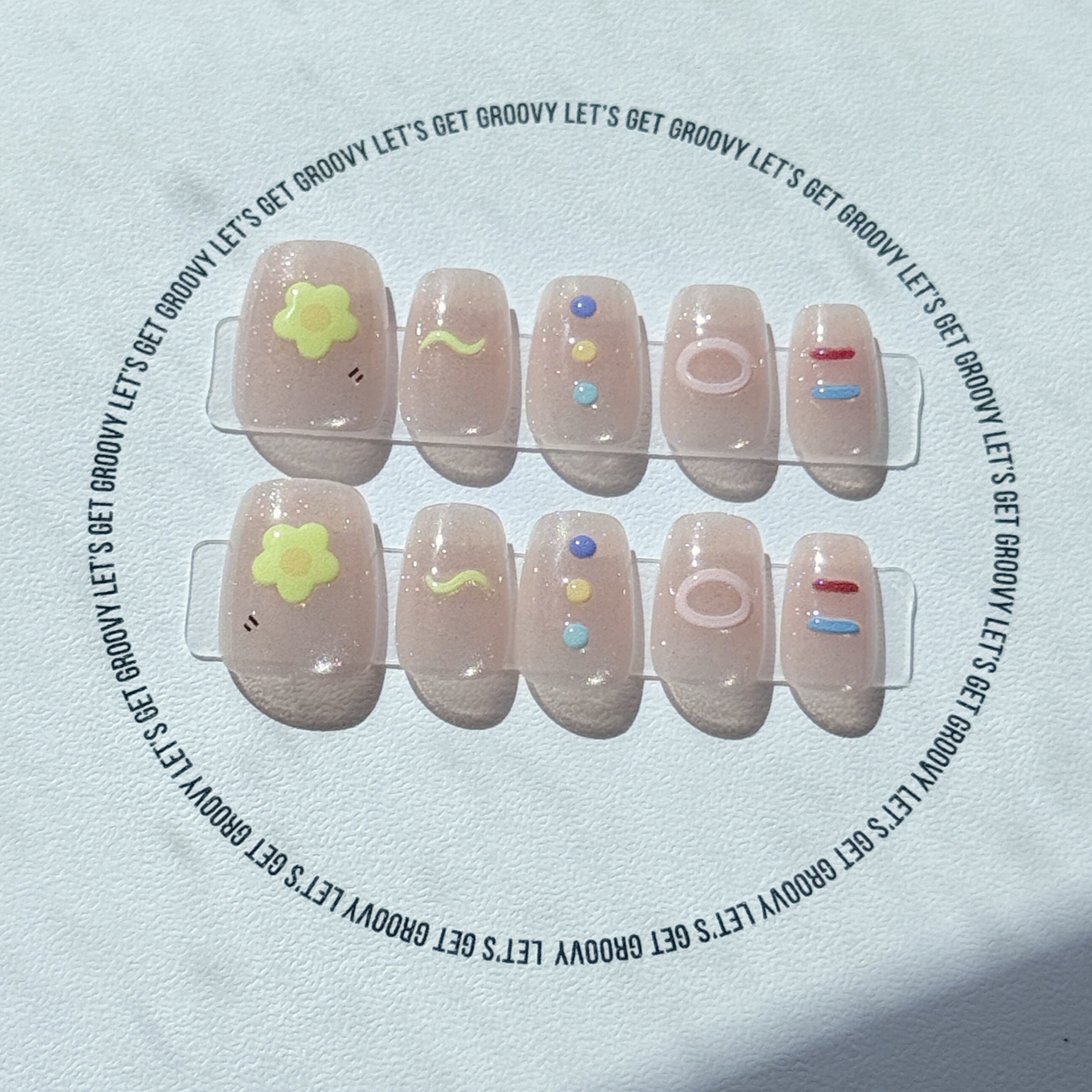 Slay ︳Light Pink。Cute Rainbow Pattern