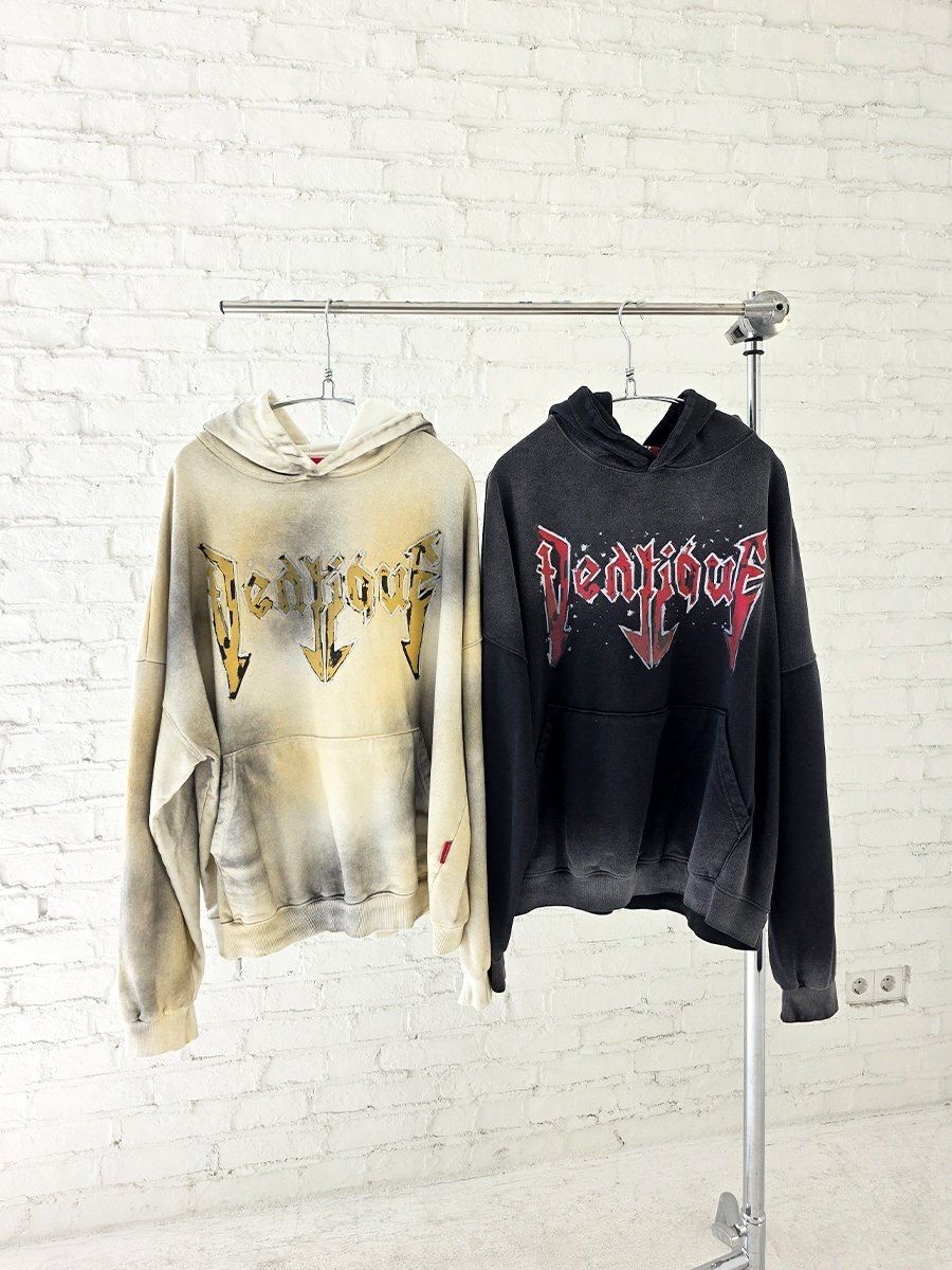 仿污英文字圖案連帽衛衣 VENTIQUE-070T