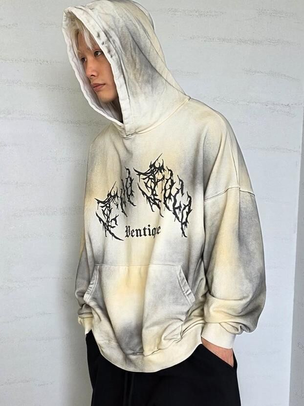 仿污英文字圖案連帽衛衣 VENTIQUE-072T