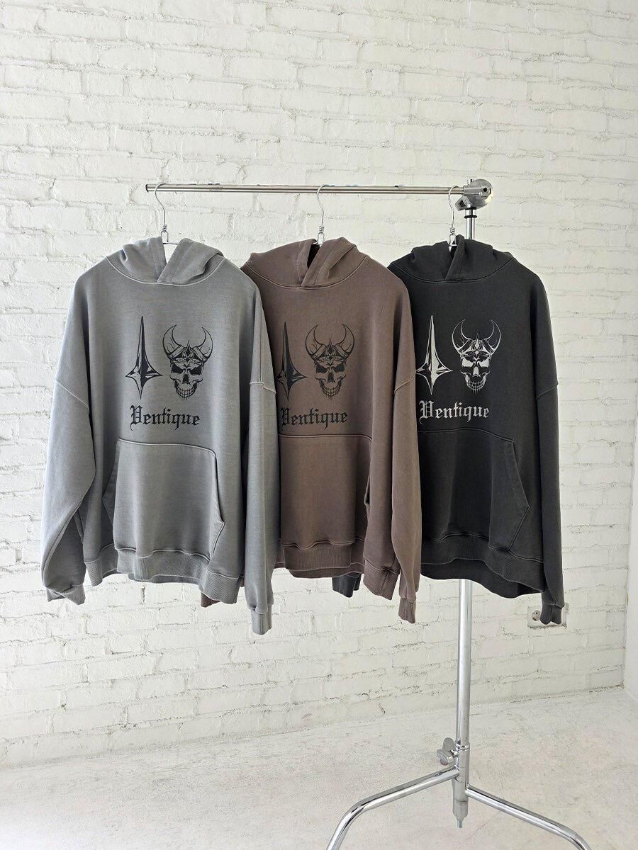 洗水英文字圖案連帽衛衣 VENTIQUE-073T