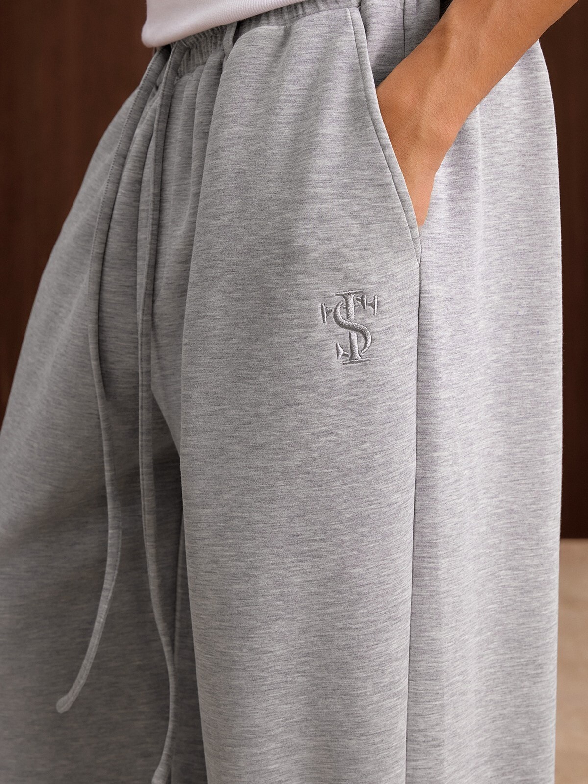 STK SmallTownKid 口袋刺繡Logo 寬鬆 直筒棉褲