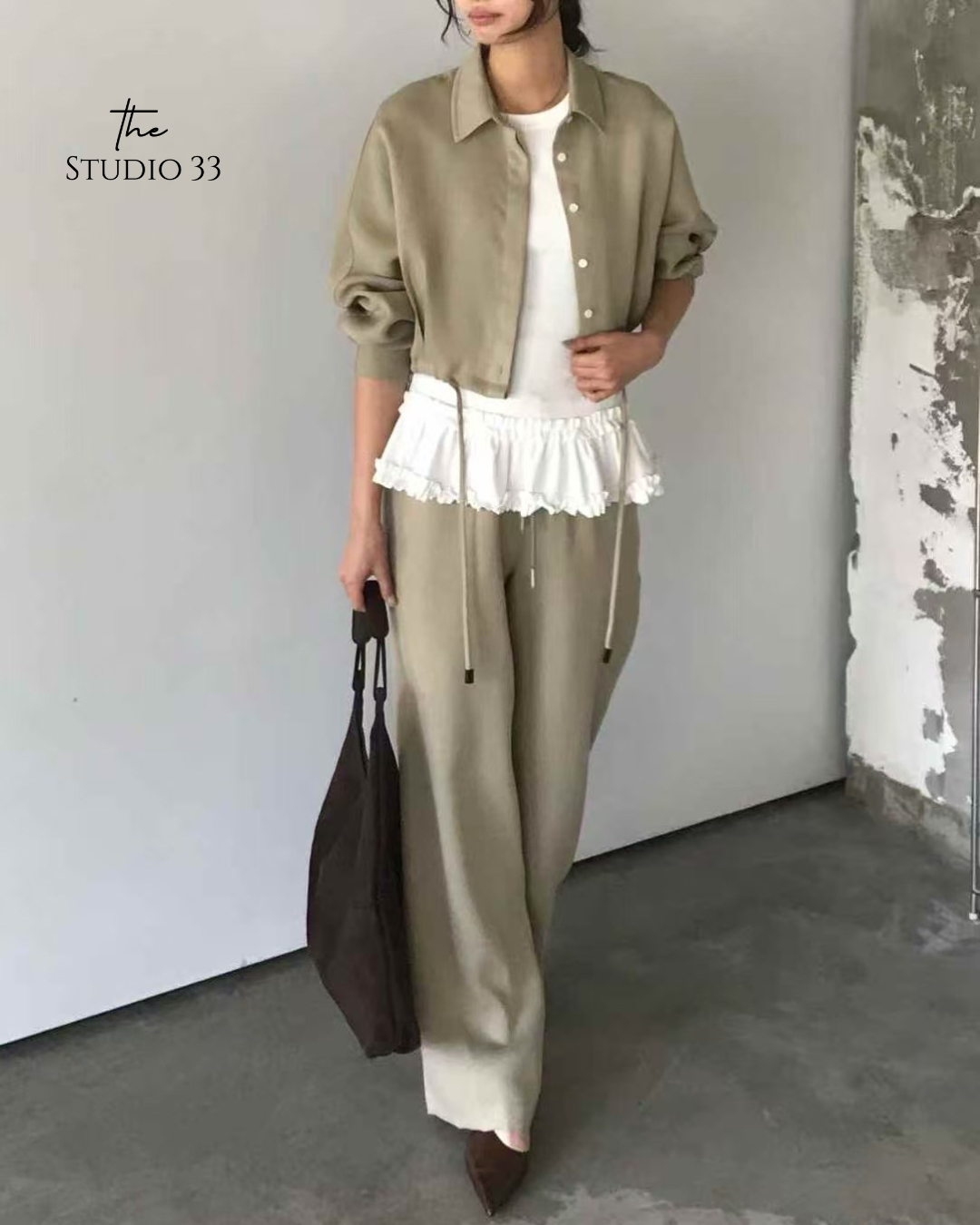 簡約短版下擺抽繩襯衫