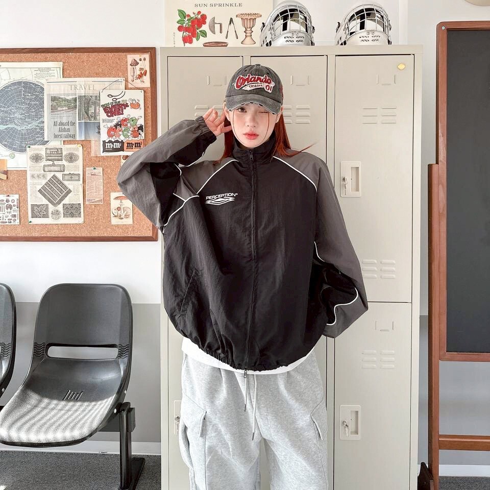 PERCEPTION 簡約拼接立領外套