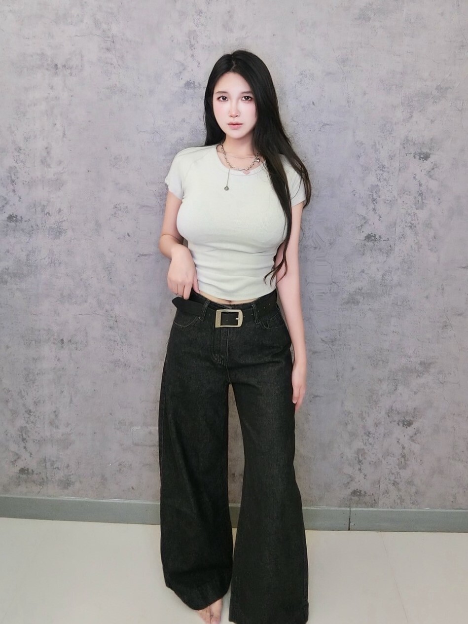 深色落地簡約寬褲