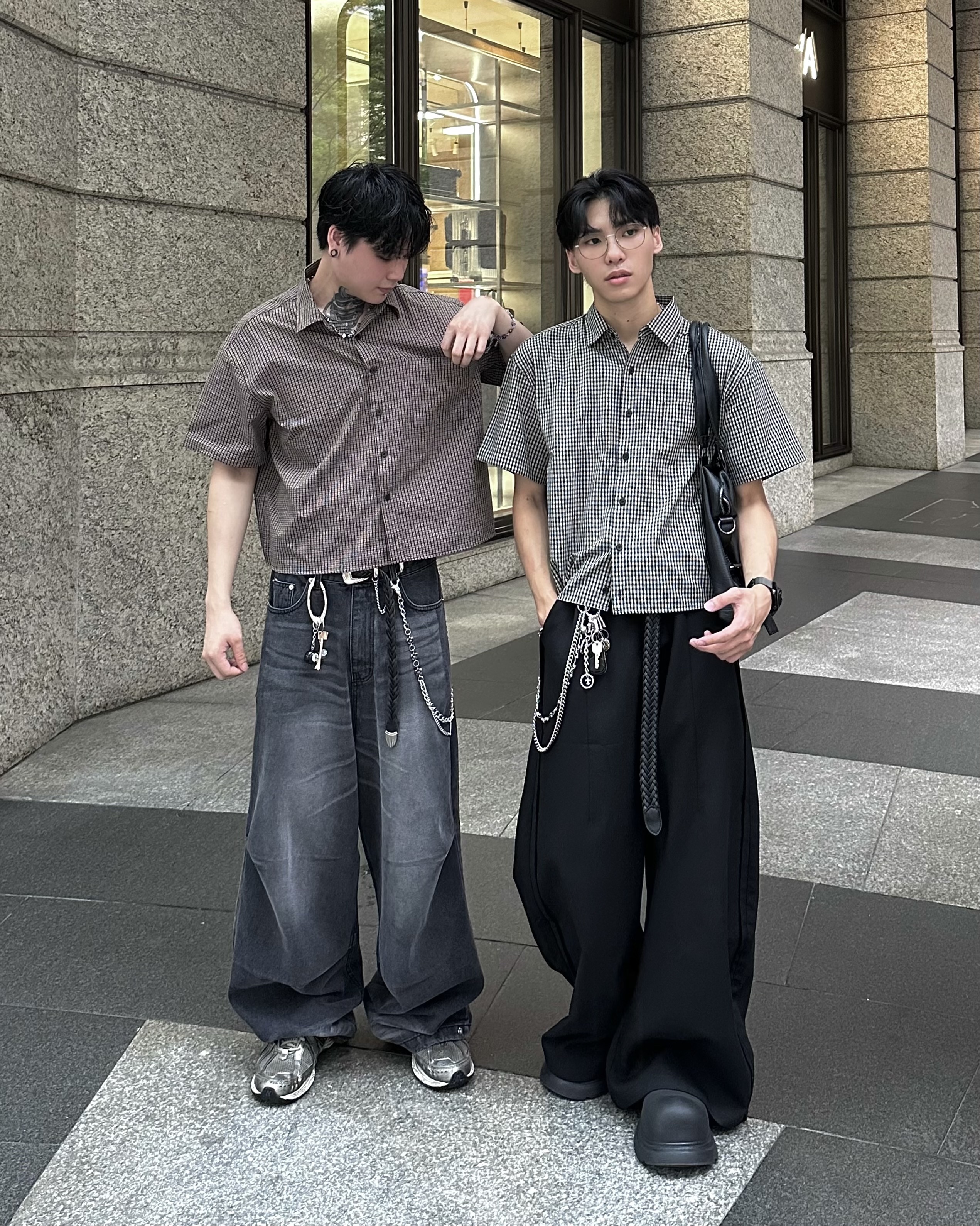 𝐇·𝐓·𝐒 韓國 BOXY 寬短設計 細格子 復古 低調素面 短袖 襯衫