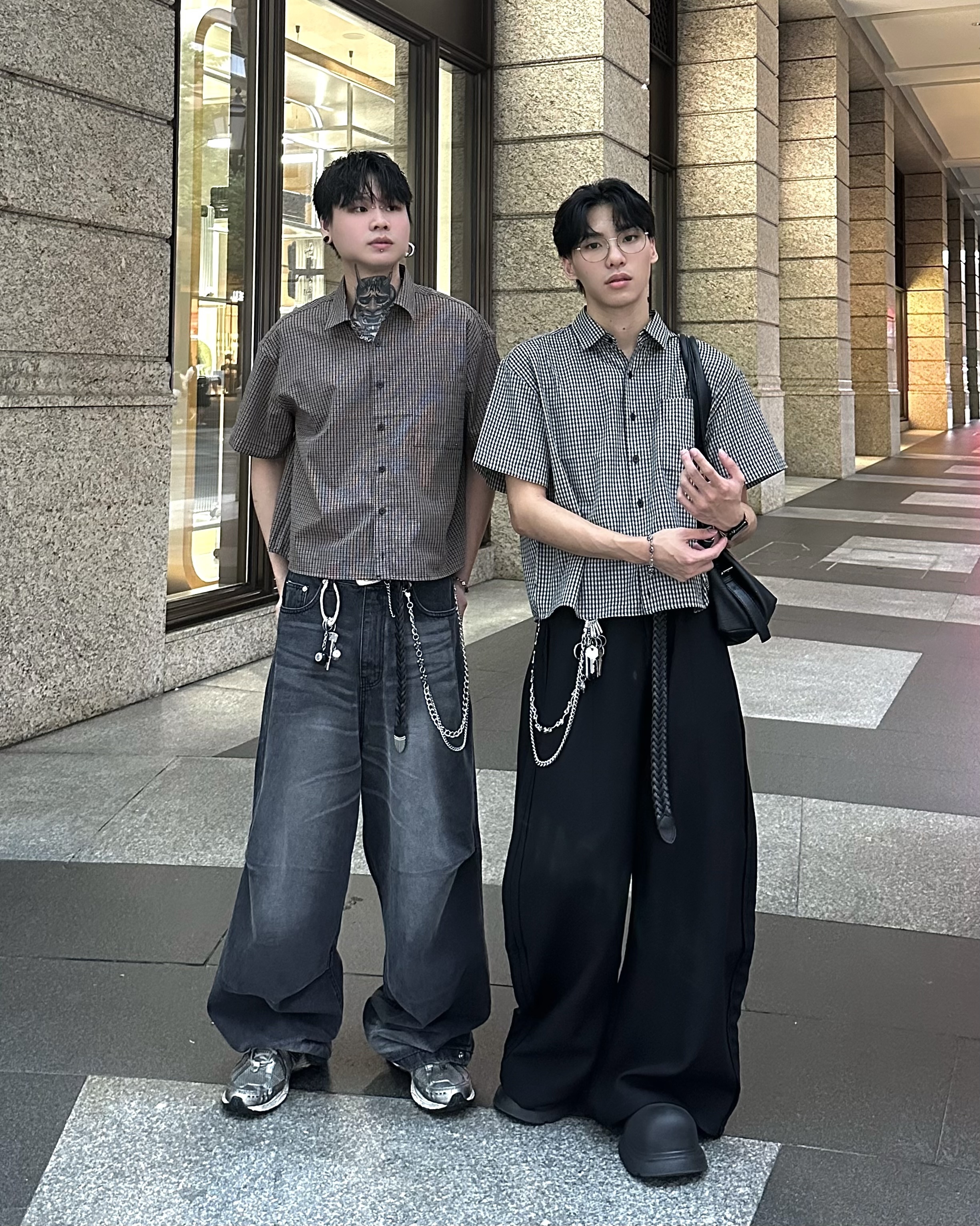 𝐇·𝐓·𝐒 韓國 BOXY 寬短設計 細格子 復古 低調素面 短袖 襯衫