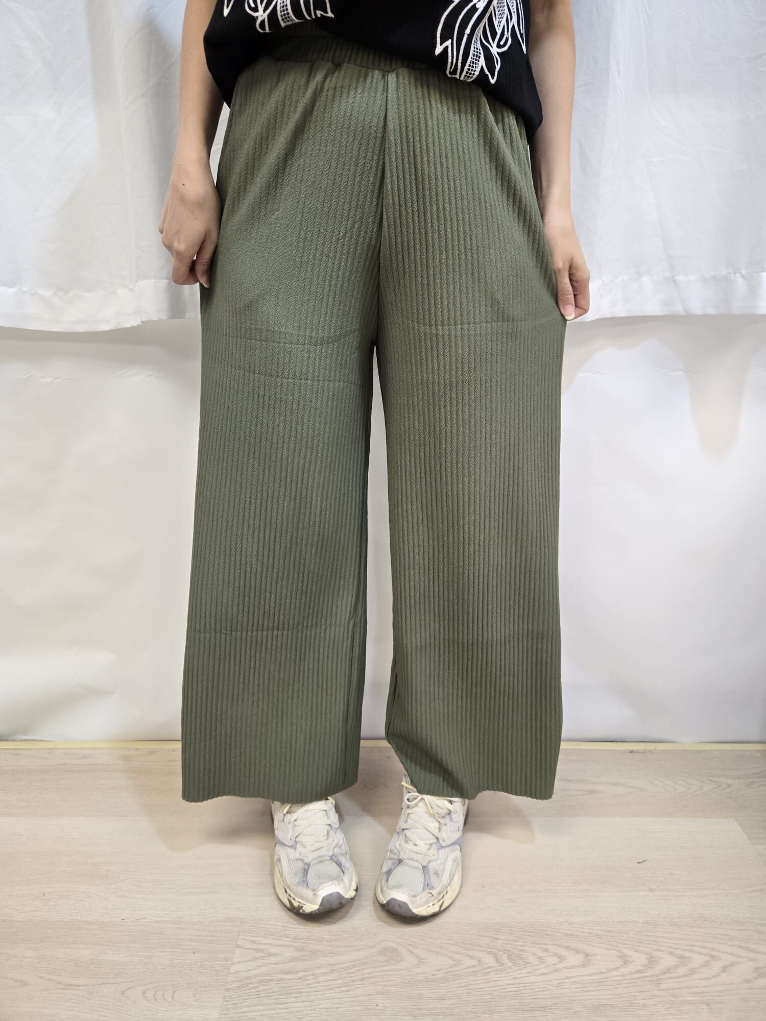 Odo 803 直紋長褲 卡其色