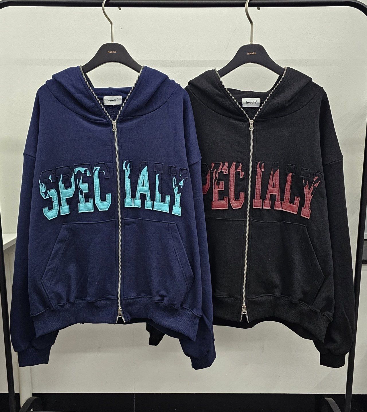 英文字連帽拉鍊外套 HD-027JK