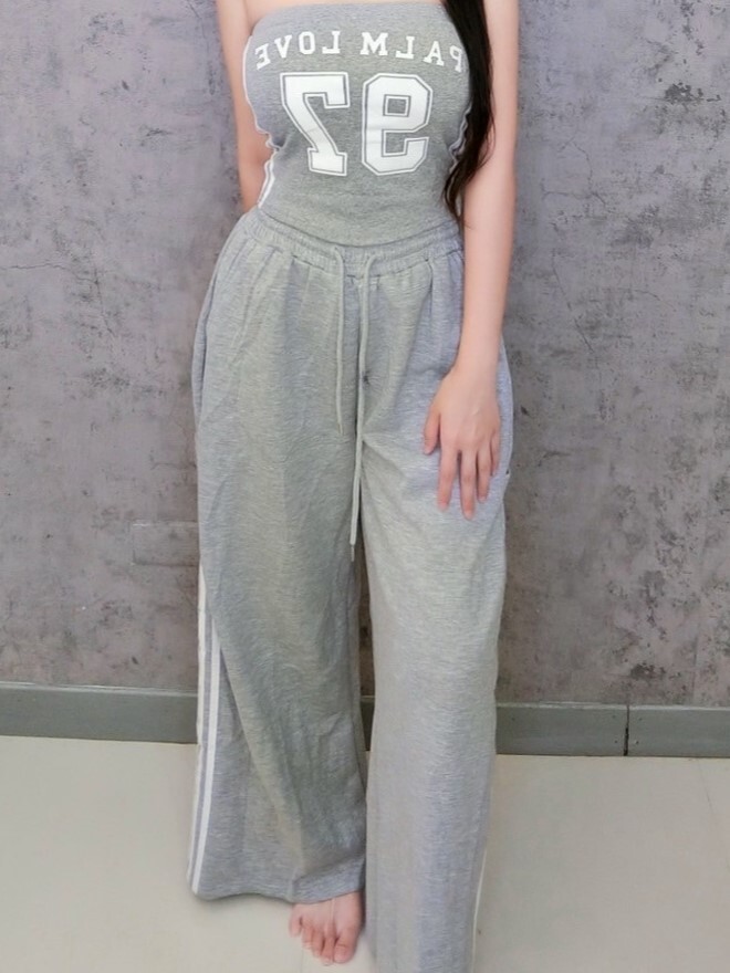 邊條造型落地寬褲