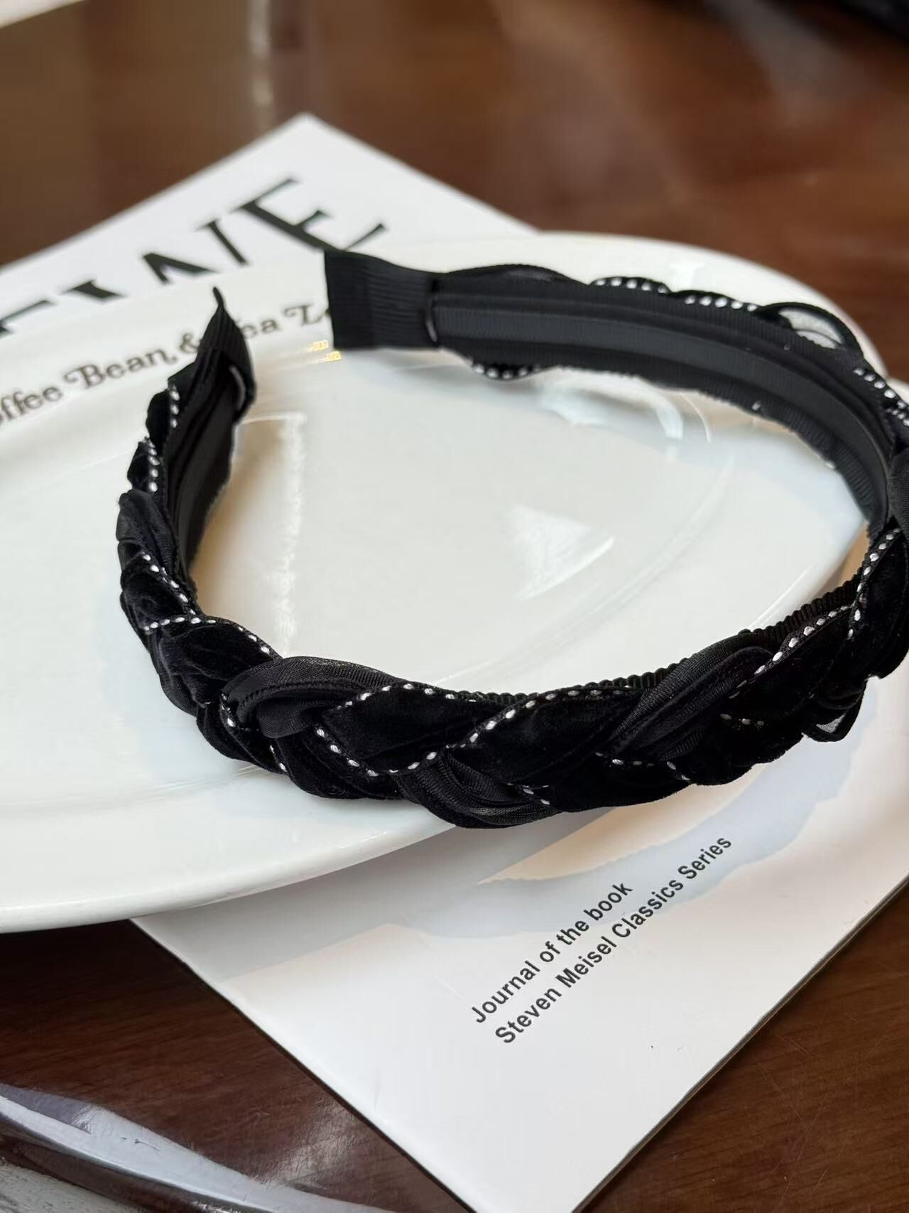 韓國飾物連線 黑色絨面紐紋頭箍