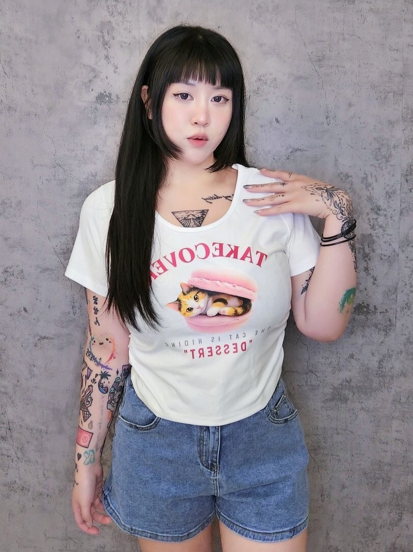 馬卡龍貓貓腰抓皺T