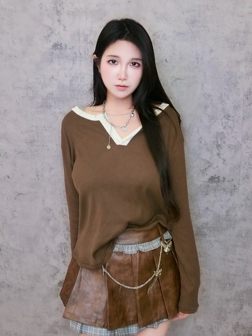 撞色V領長袖上衣