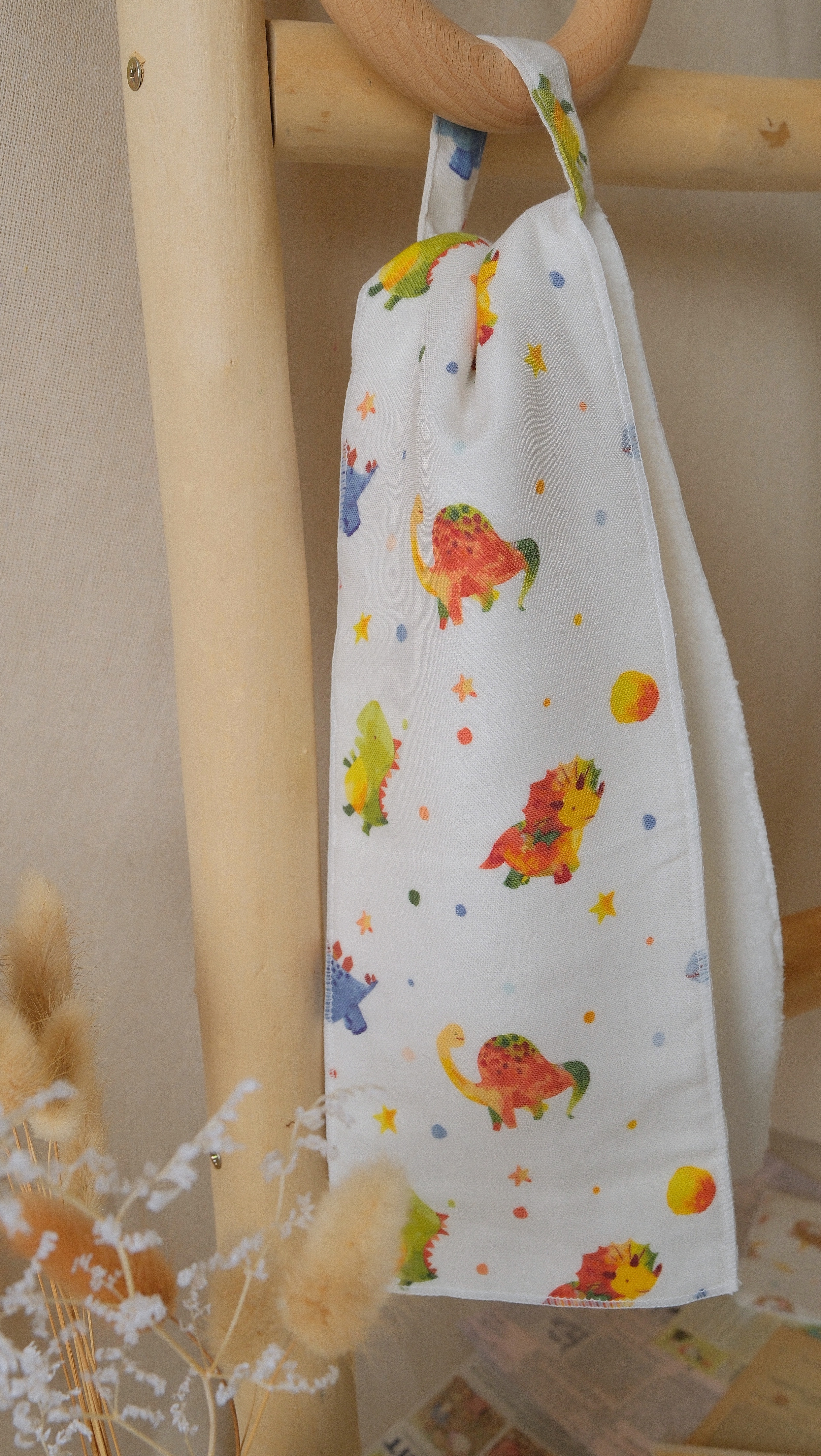 Hi Y.P store-手作擦手巾-獨家設計款-恐龍星球