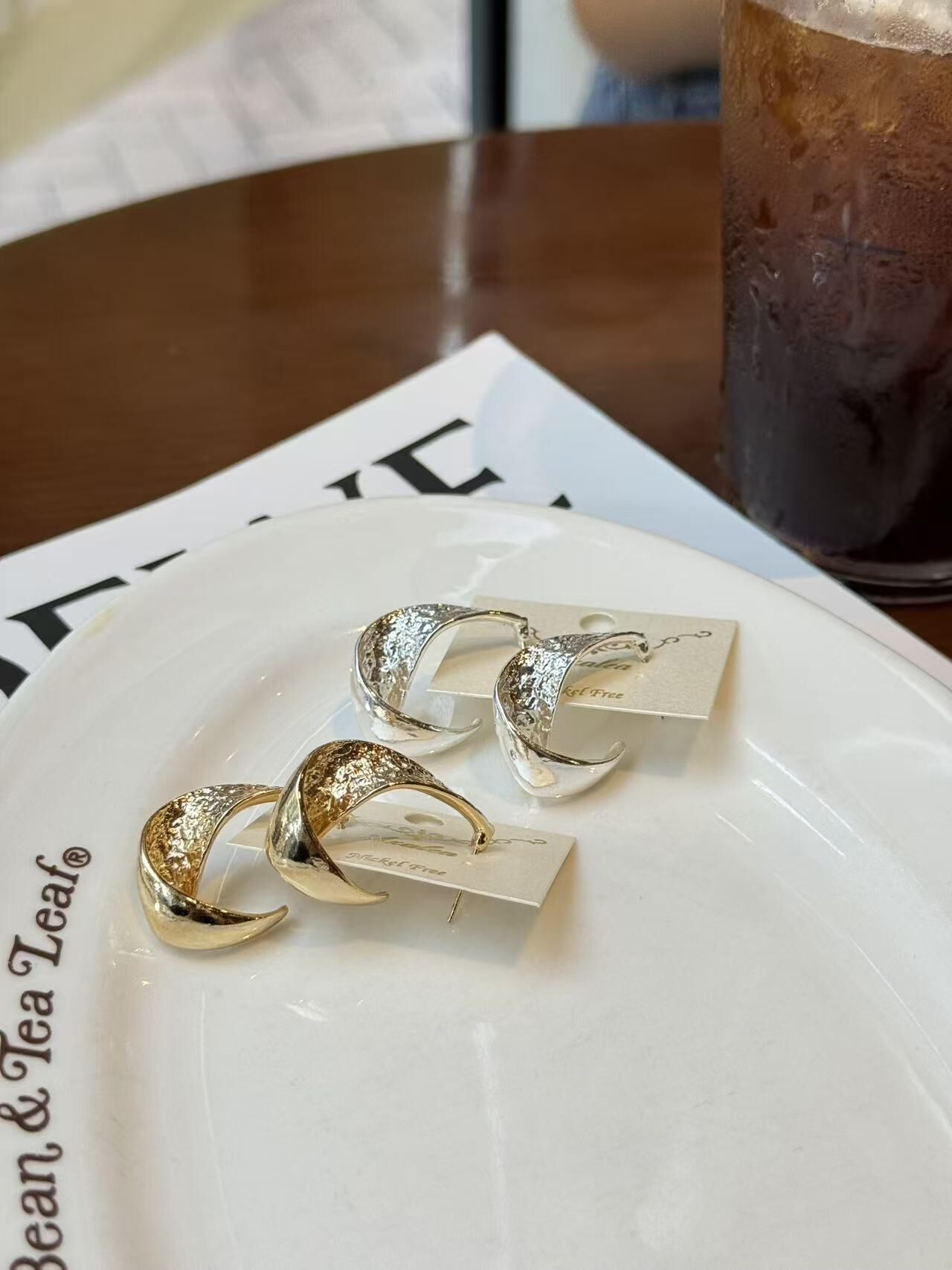 韓國飾物連線 兩色金銀紐紋耳環