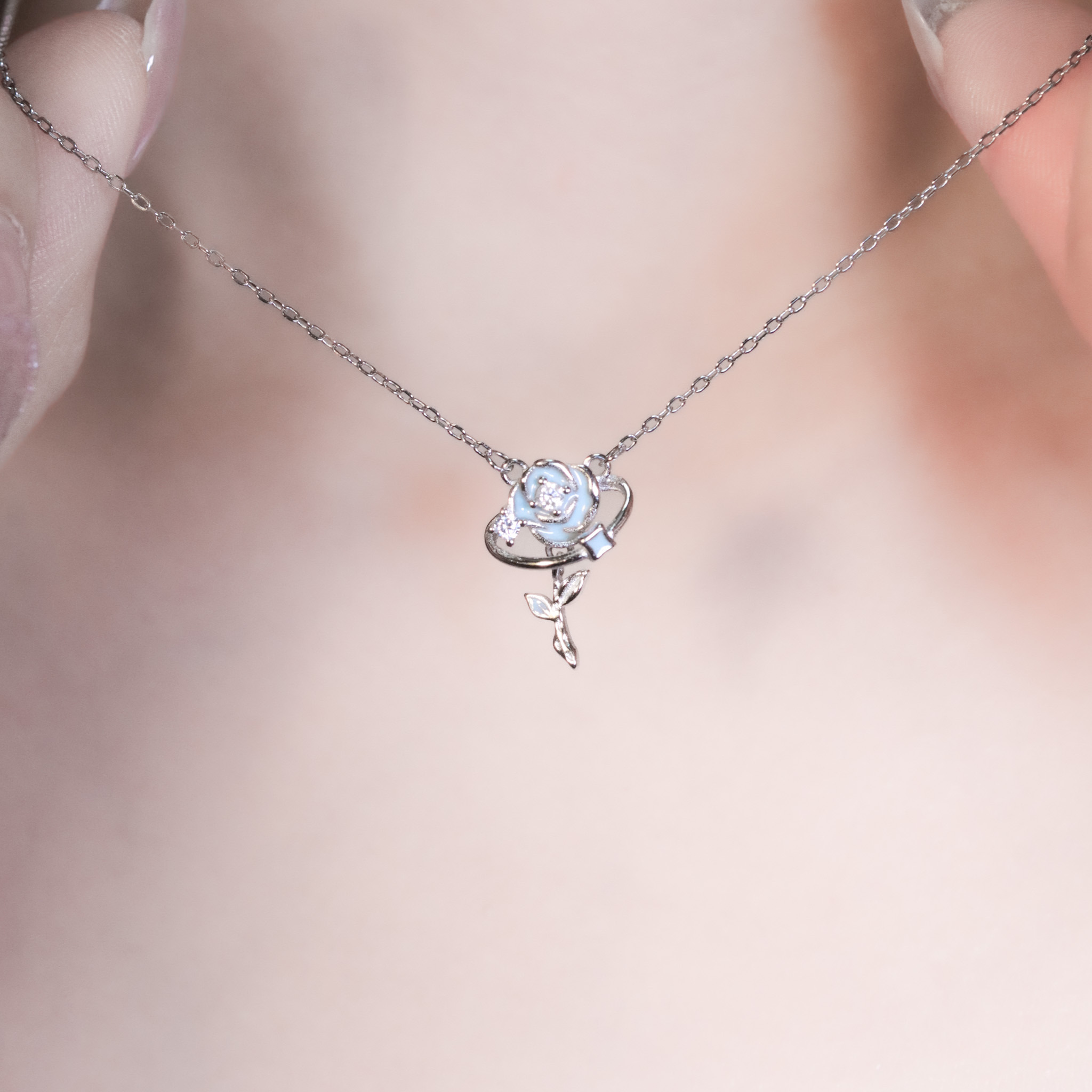 | 925純銀・厚鍍白金 | 漫藍玫瑰小夢項鍊 | NE1451 |