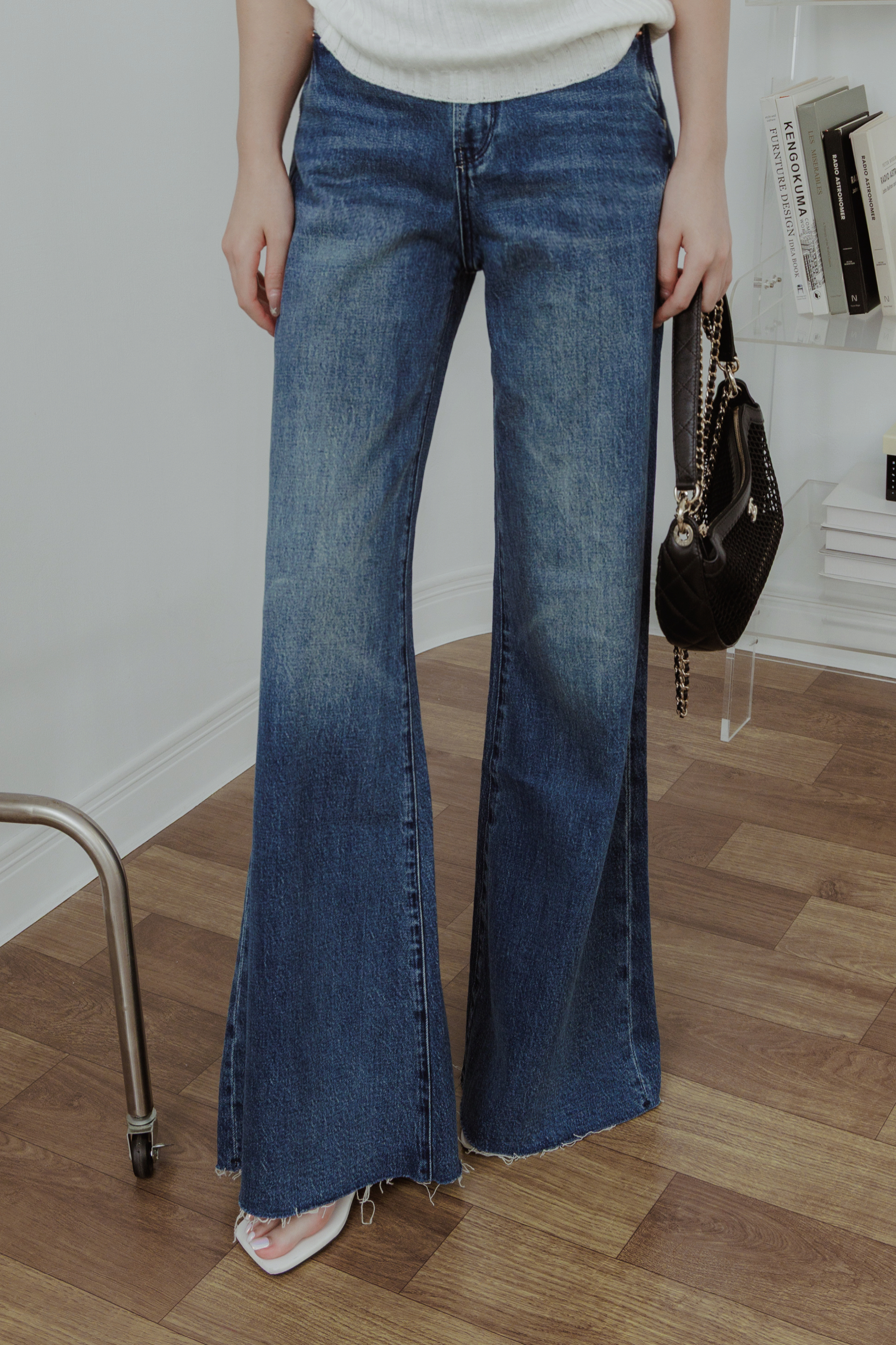 （現貨）下擺不修邊牛仔寬褲 L39