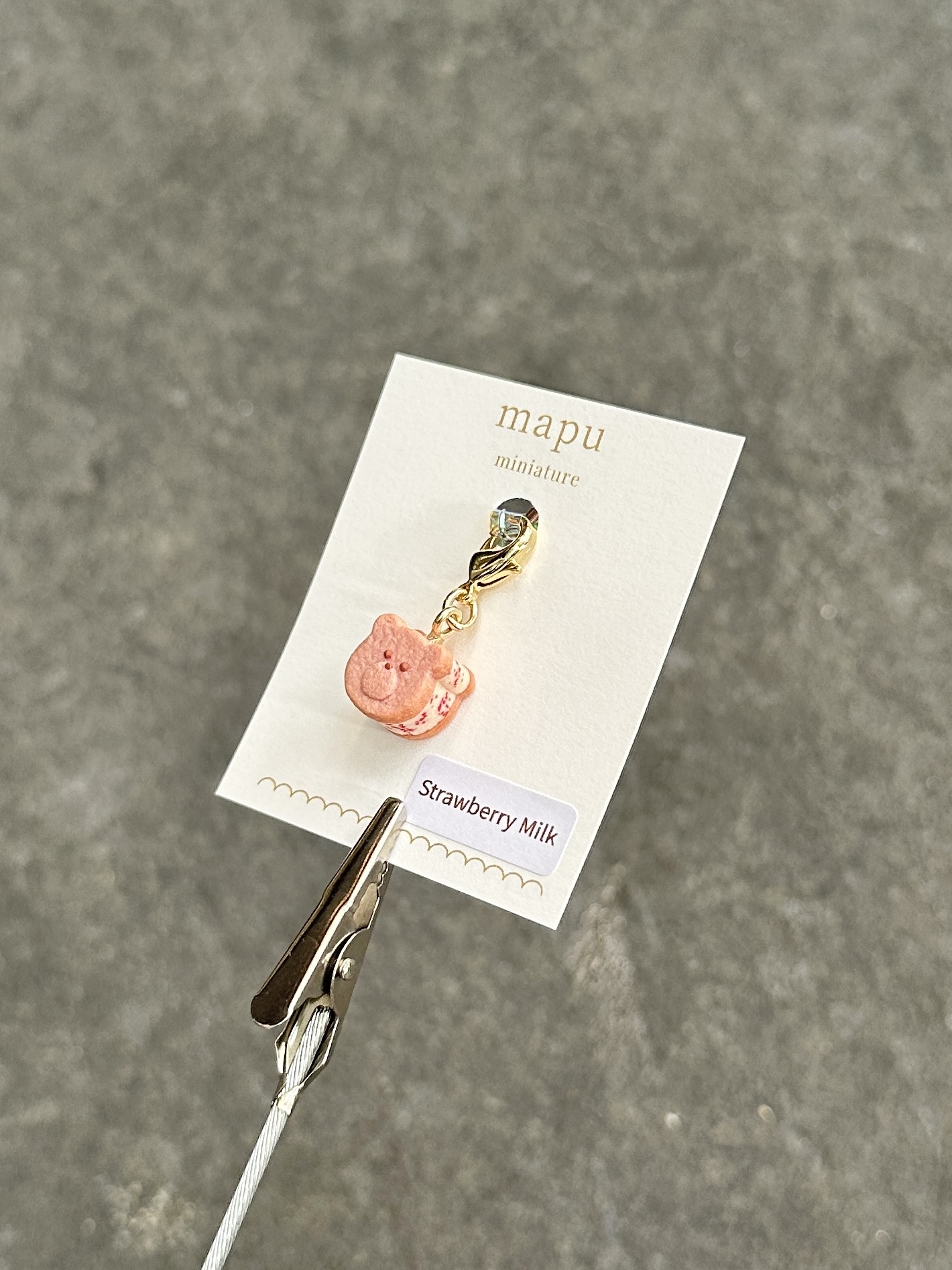 [mapu] 熊熊奶油夾心餅乾吊飾 | 草莓牛奶  | NO.14