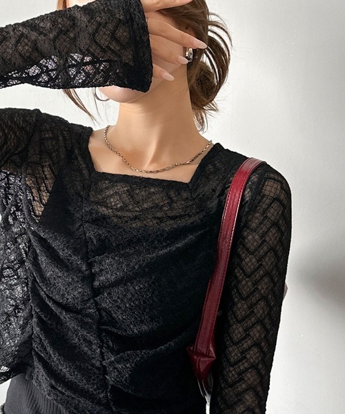 日本🇯🇵連線 Mily Bilet 透膚蕾絲皺褶套頭衫 打底上衣 內搭 蕾絲 透膚 長袖 褶皺感 3色(任買兩件711免運)/預購