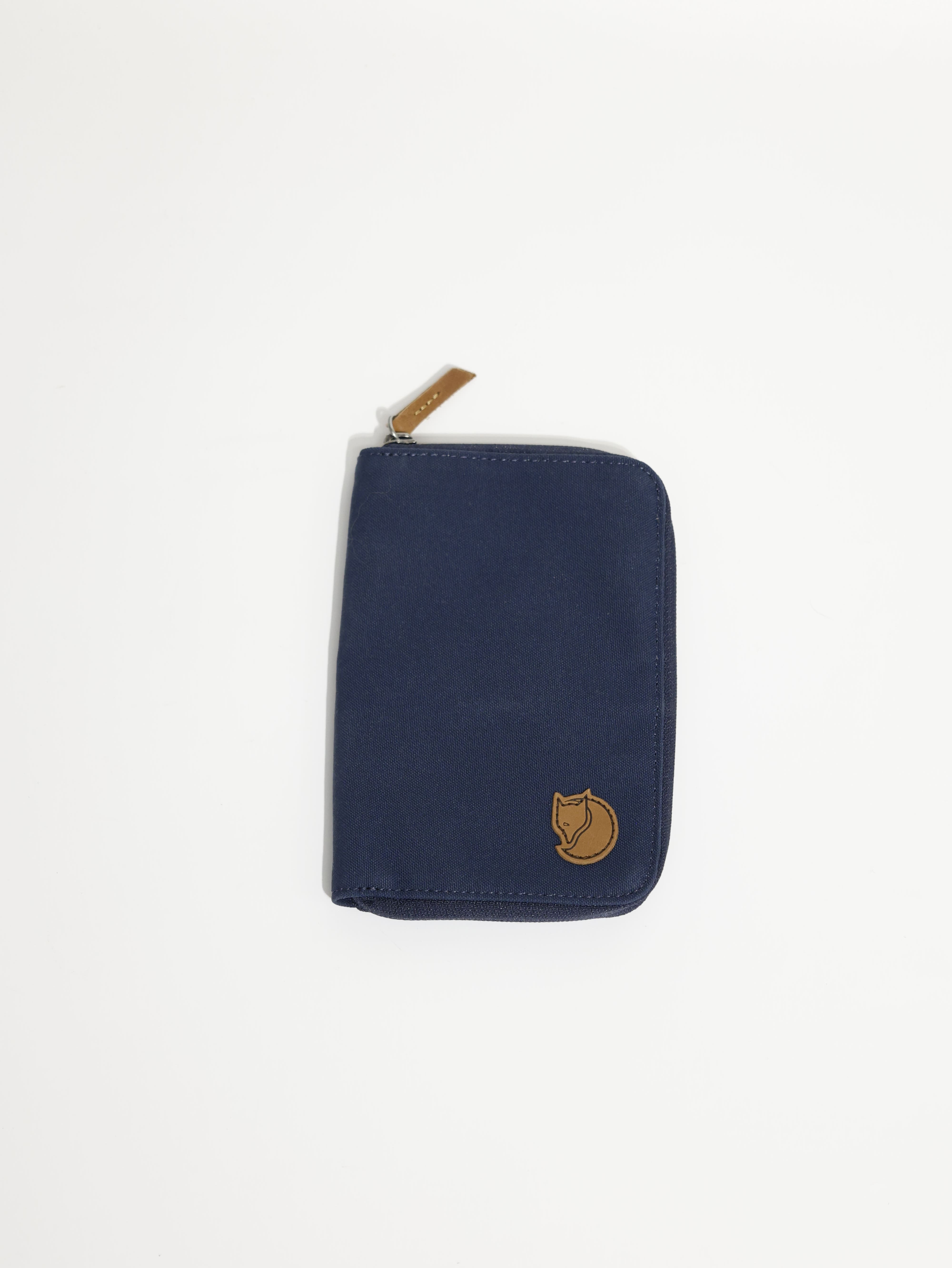 FJALLRAVEN 小狐狸 Passport Wallet 護照夾 FR24220