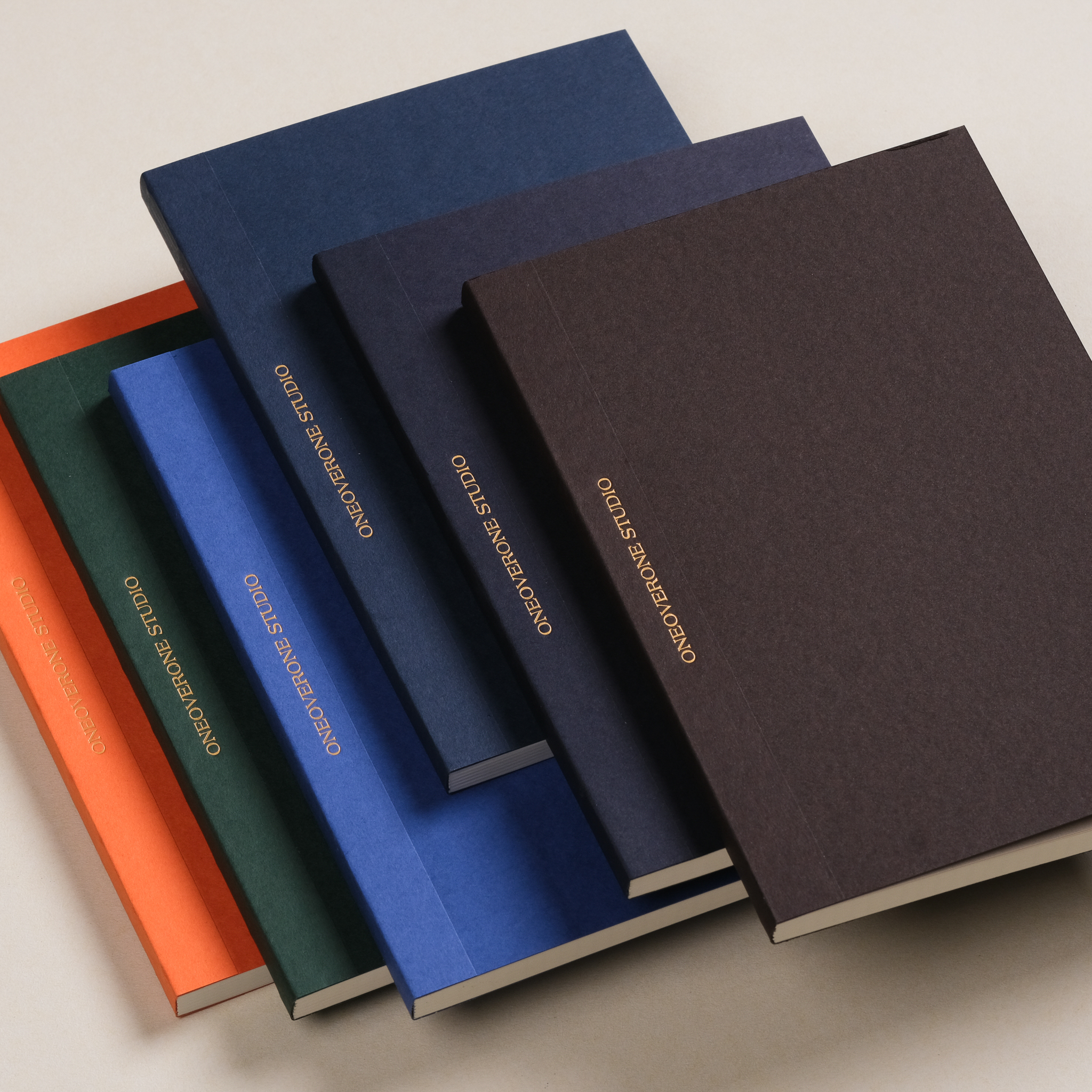 米色68磅 / 4mm淡色方格 巴川紙筆記本 / B6-雅子封面系列 / 一分之一工作室 臺灣