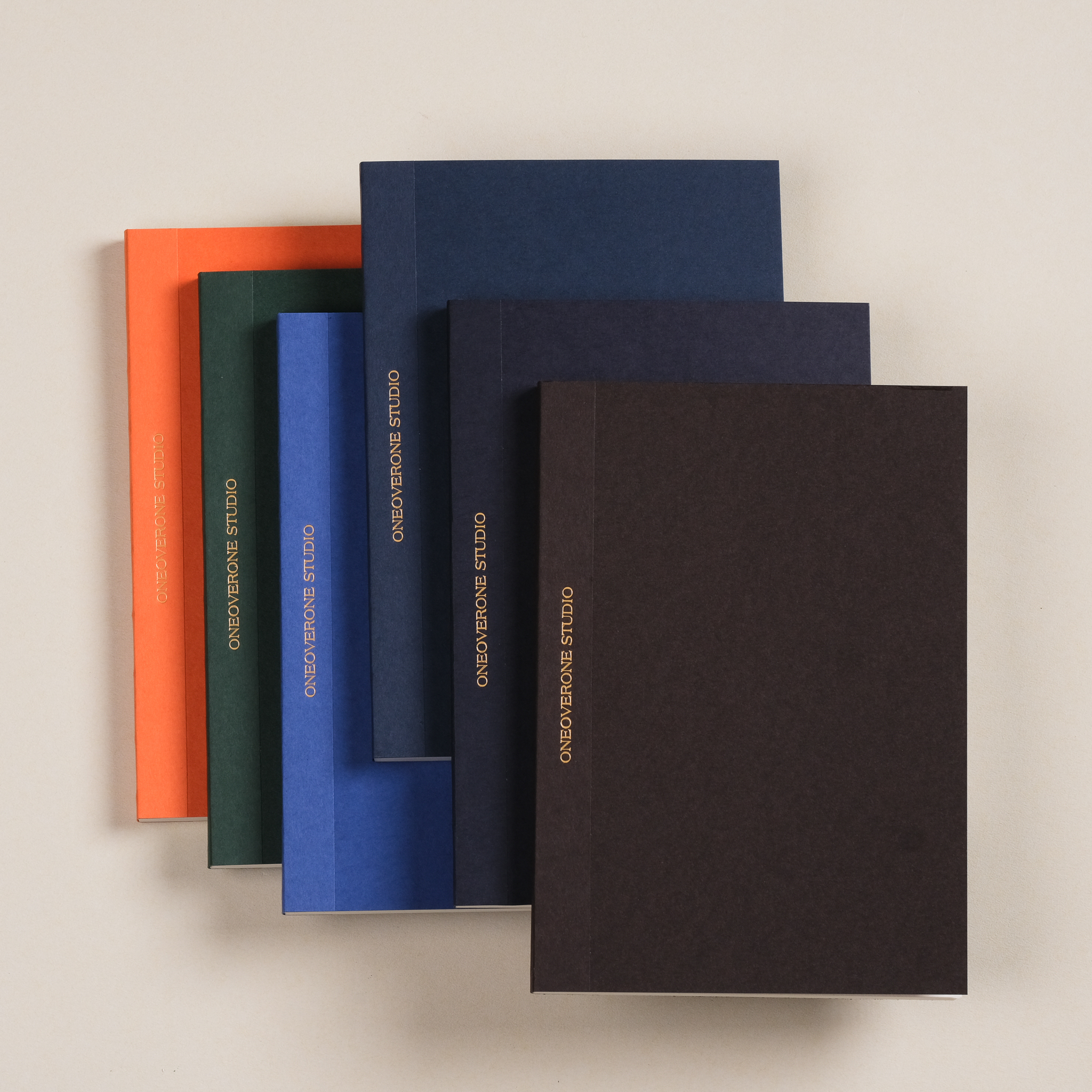 米色68磅 / 4mm淡色方格 巴川紙筆記本 / B6-雅子封面系列 / 一分之一工作室 臺灣