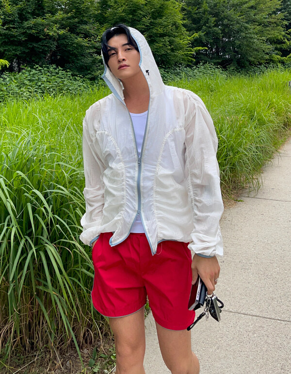 Airy 褶皺防風夾克