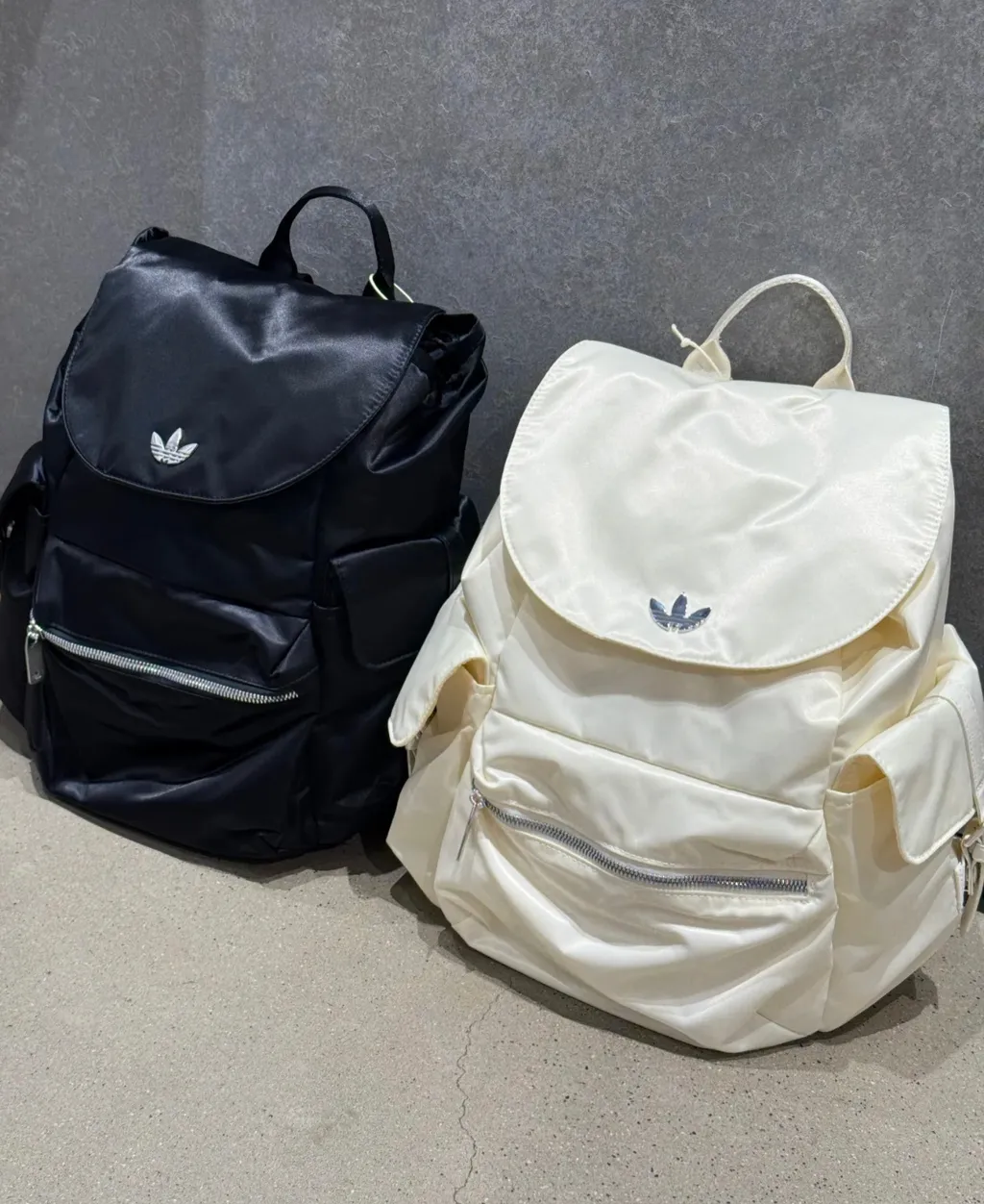 ADIDAS ORIGINALS  索繩翻蓋 Backpack (2 Colours)
